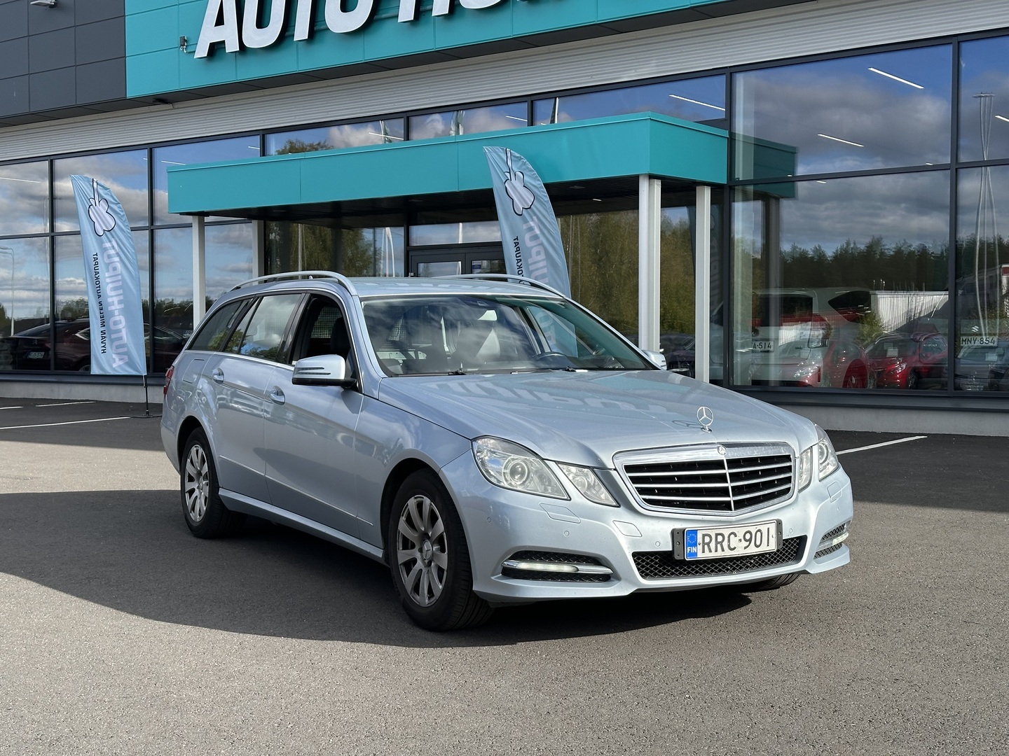 MERCEDES-BENZ E 2013