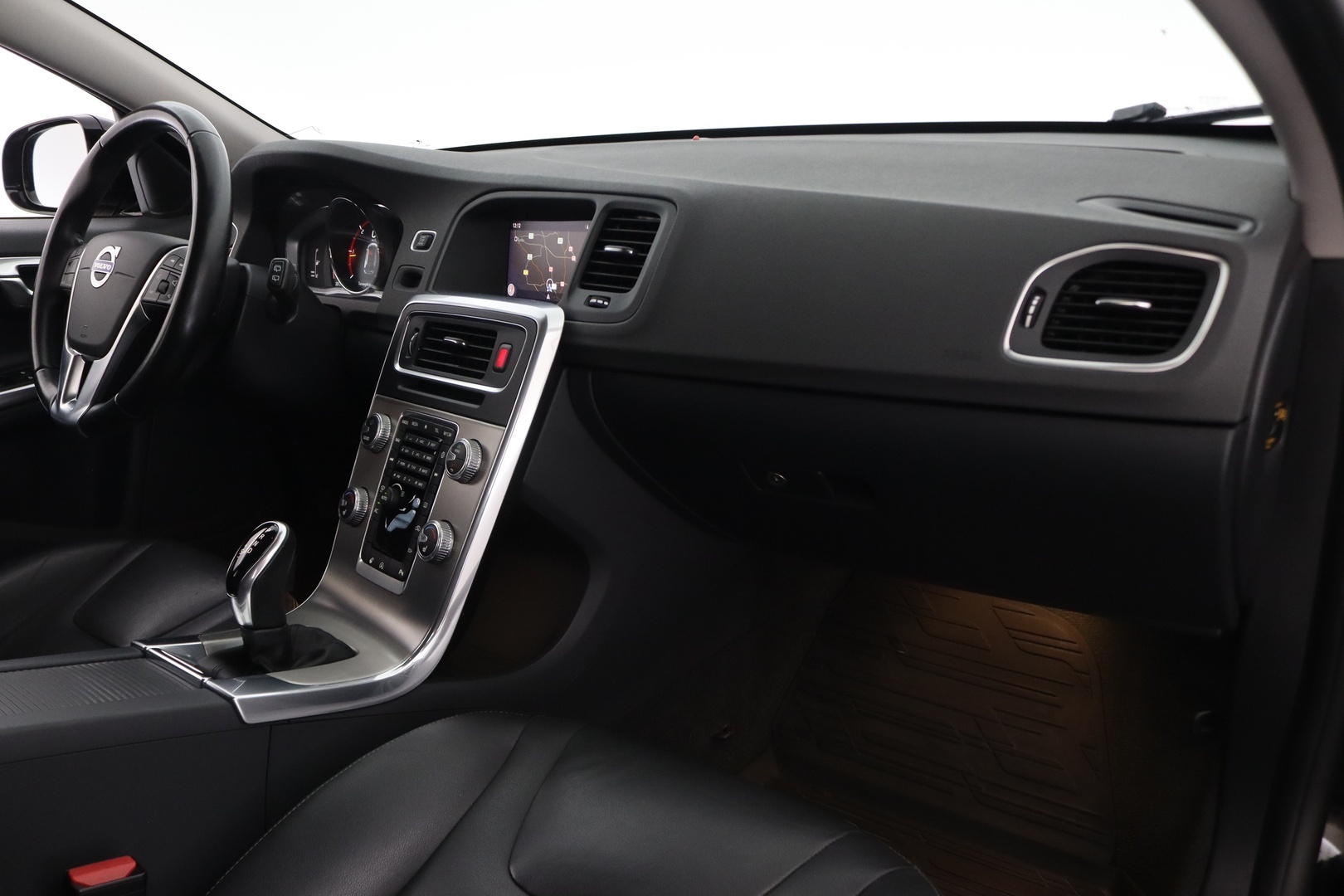 VOLVO V60 Cross Country 2018