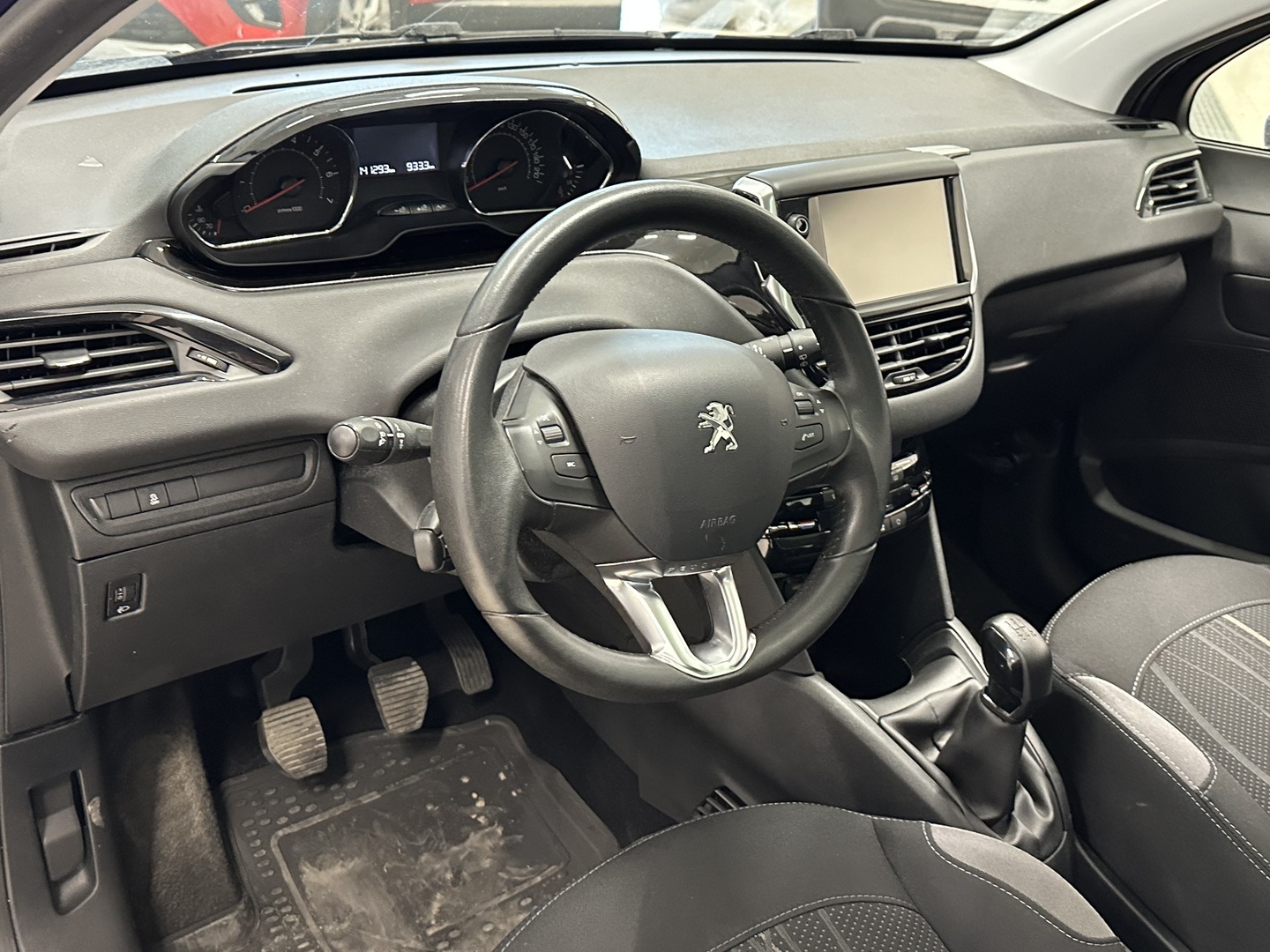 PEUGEOT 208 2014