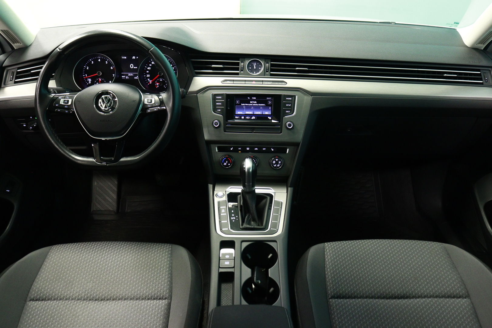 VOLKSWAGEN Passat 2017