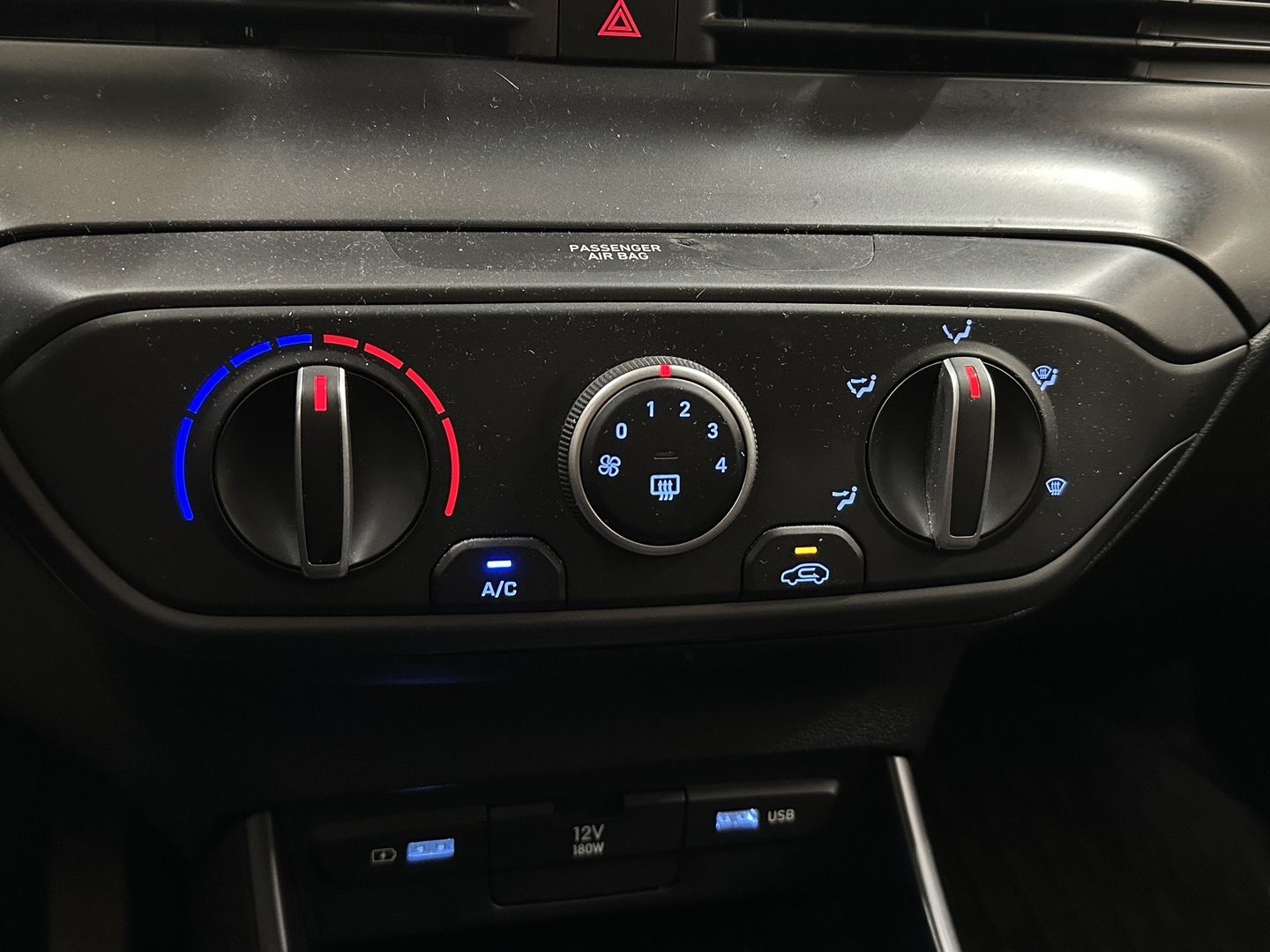 HYUNDAI i20 Hatchback 2021