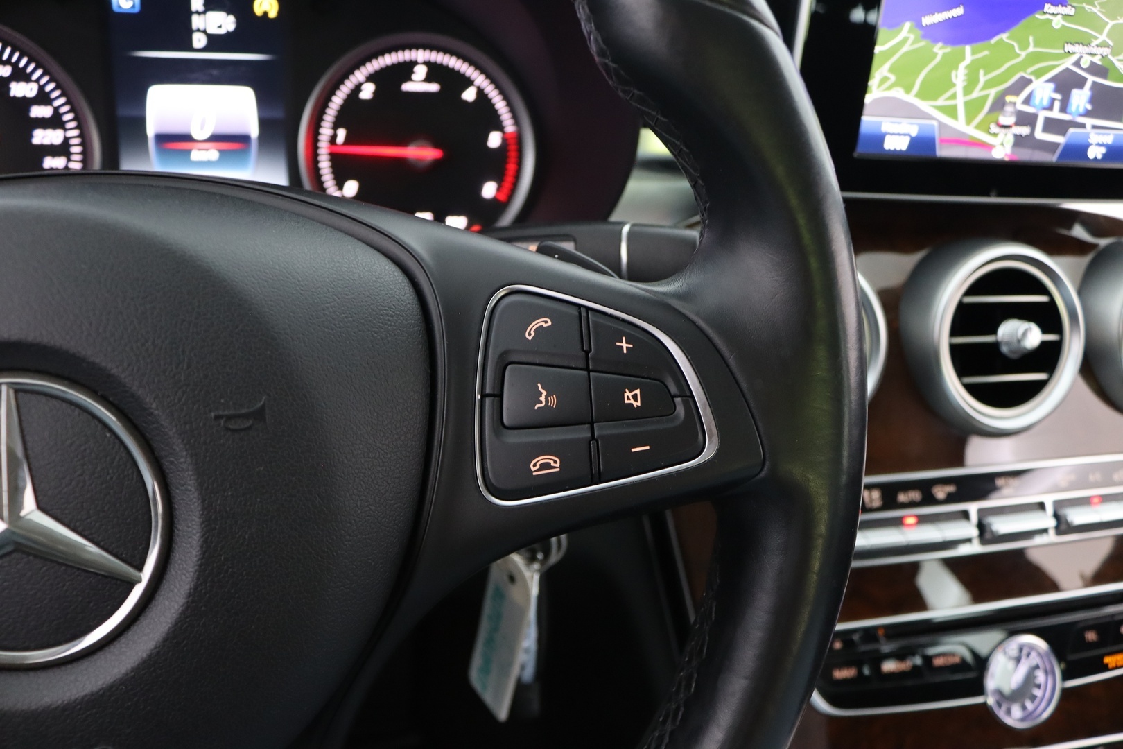 MERCEDES-BENZ C 2015