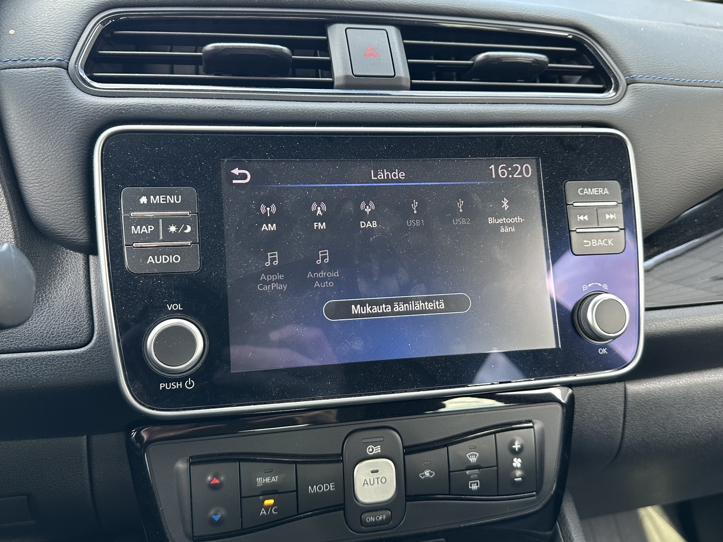 NISSAN Leaf 2023