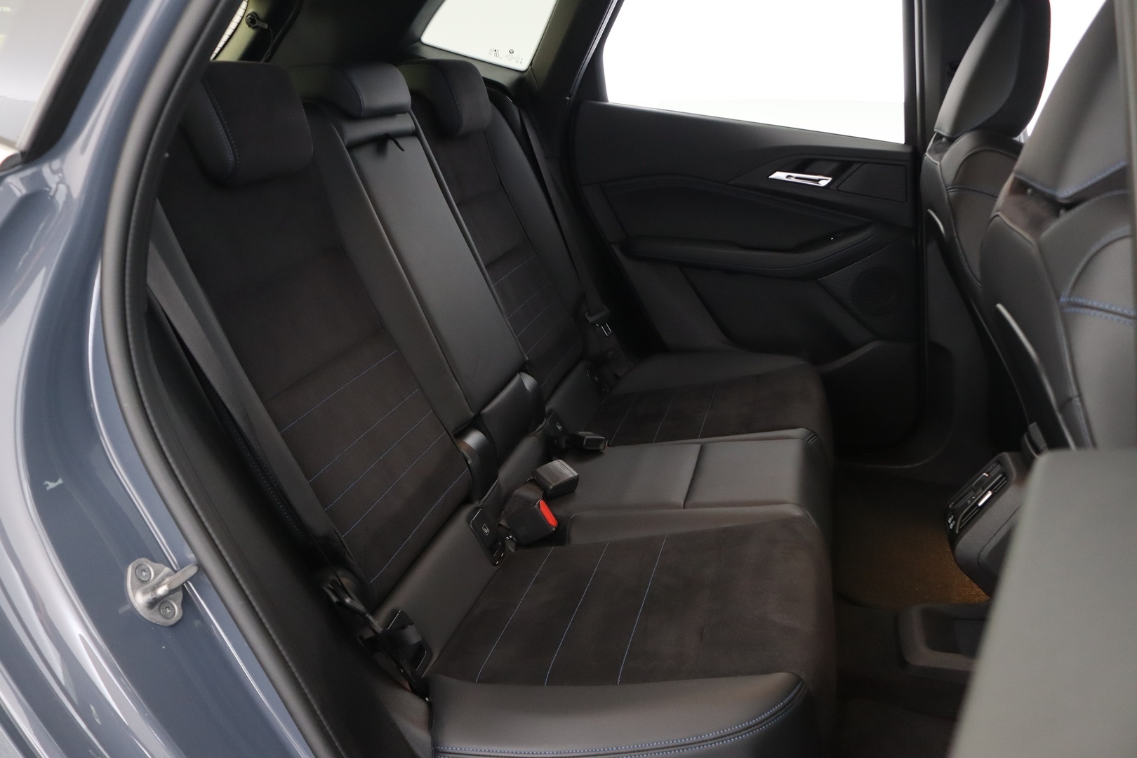 BMW 225 2024