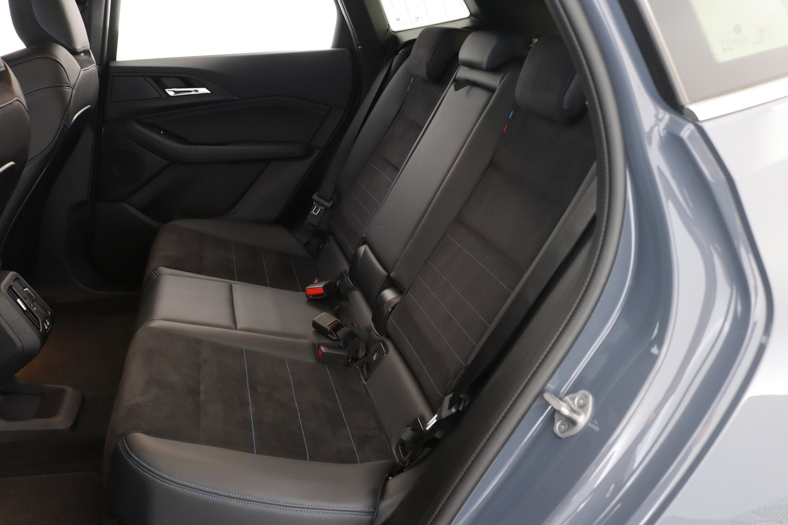 BMW 225 2024