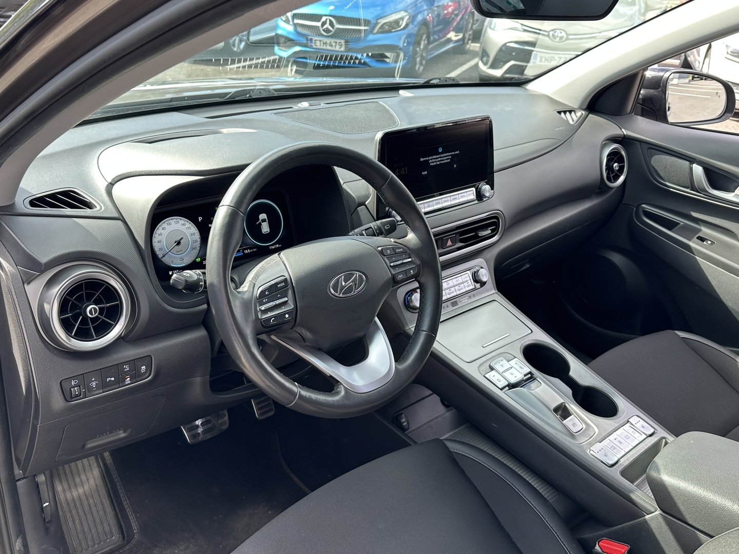 HYUNDAI KONA 2023