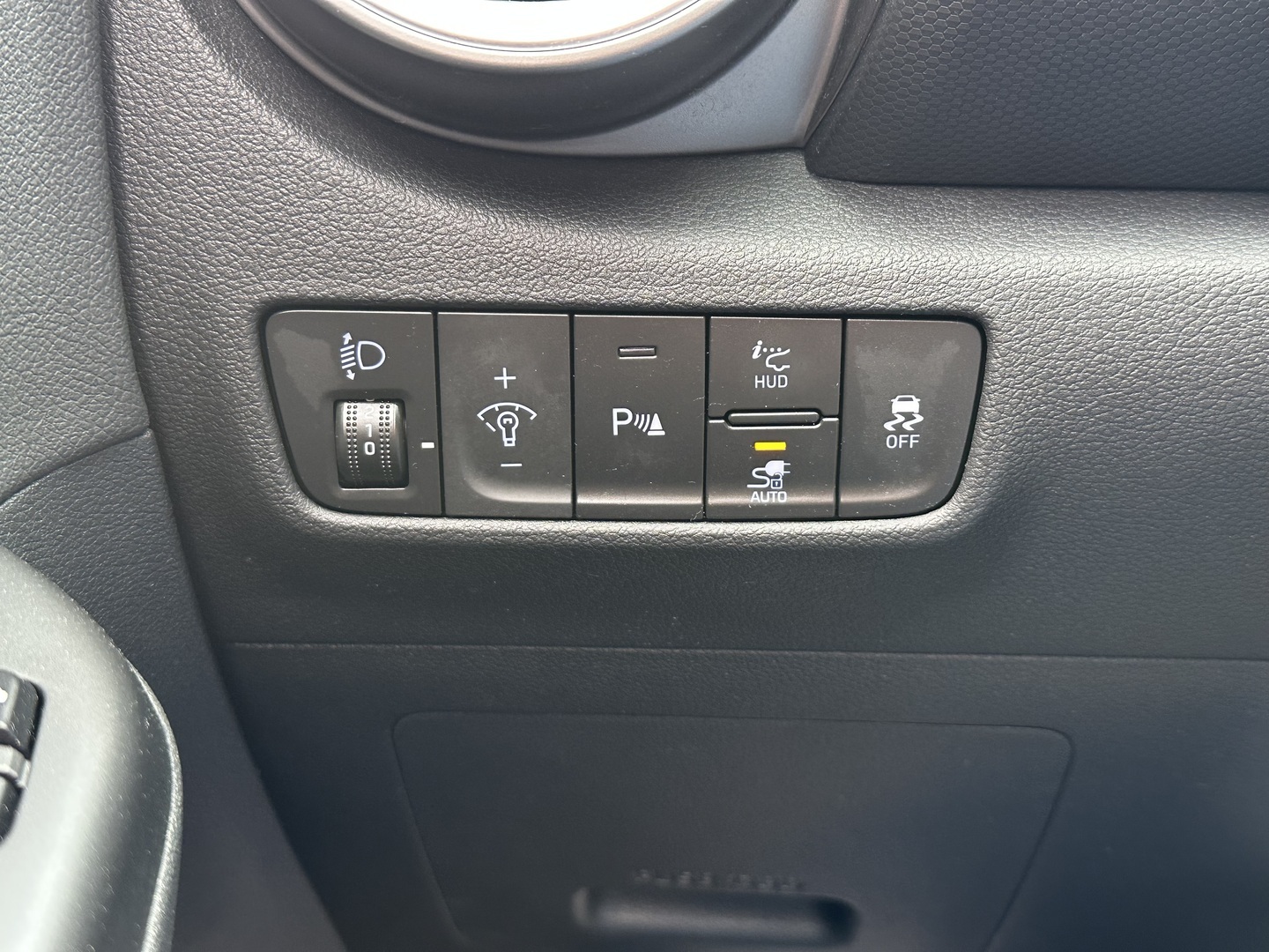 HYUNDAI KONA 2023