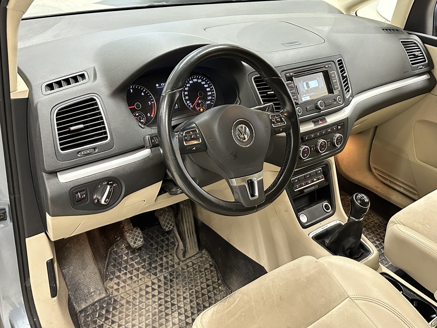 VOLKSWAGEN Sharan 2015