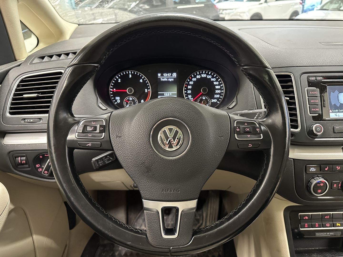 VOLKSWAGEN Sharan 2015
