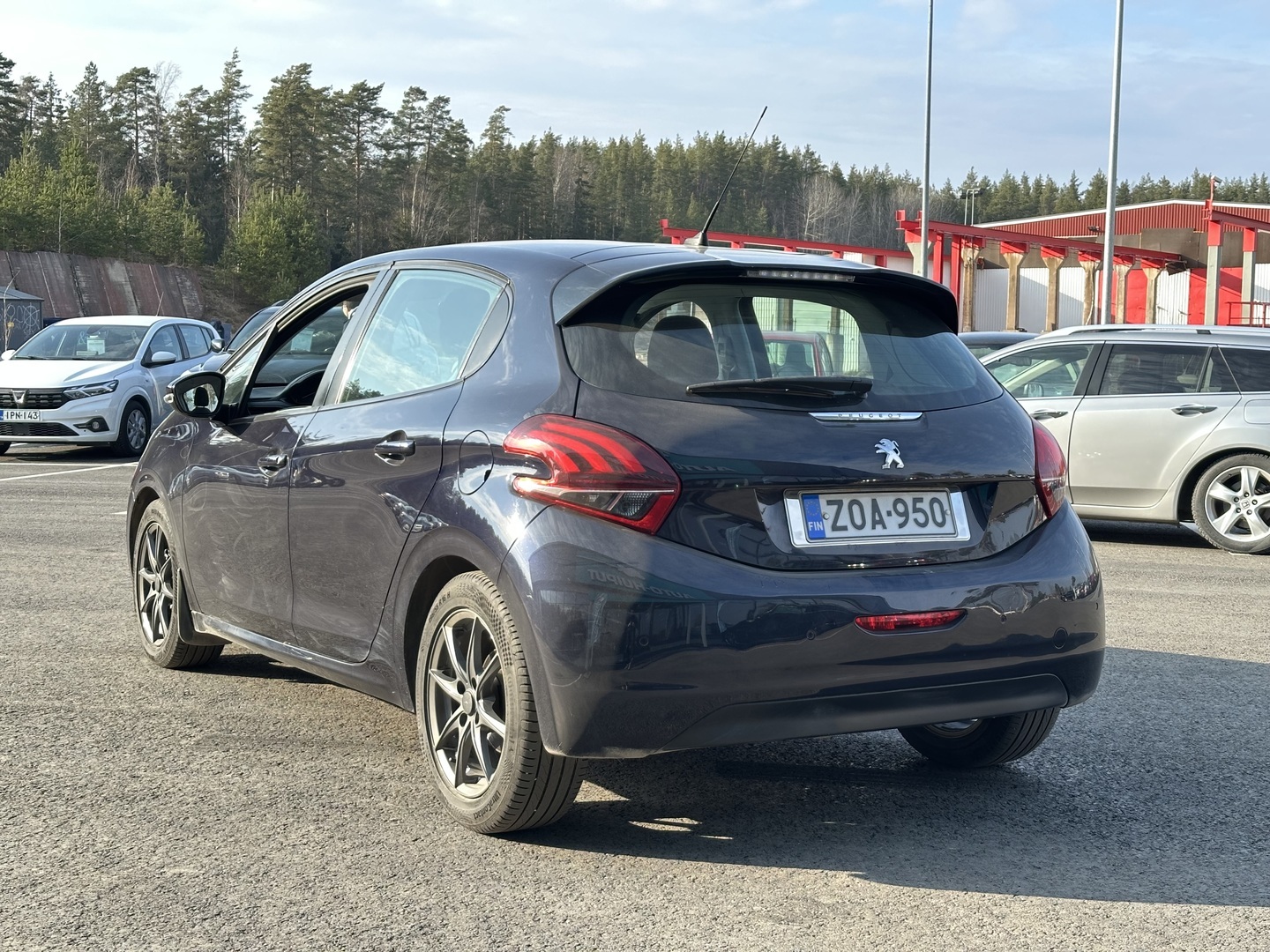 PEUGEOT 208 2017