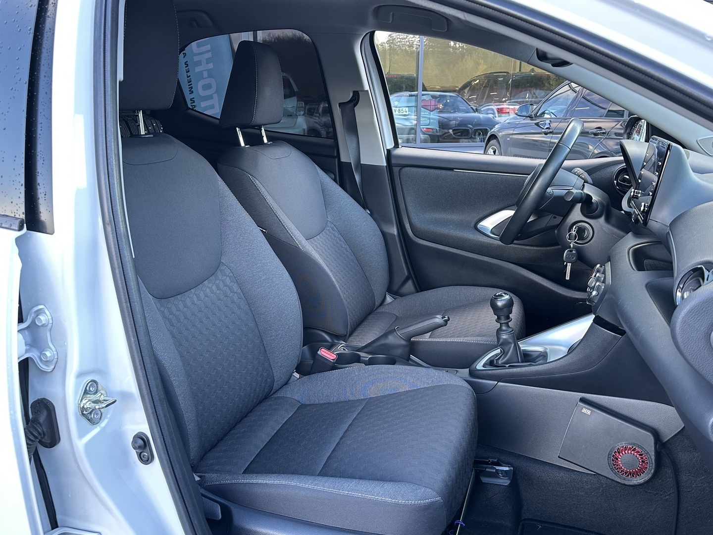TOYOTA Yaris 2021