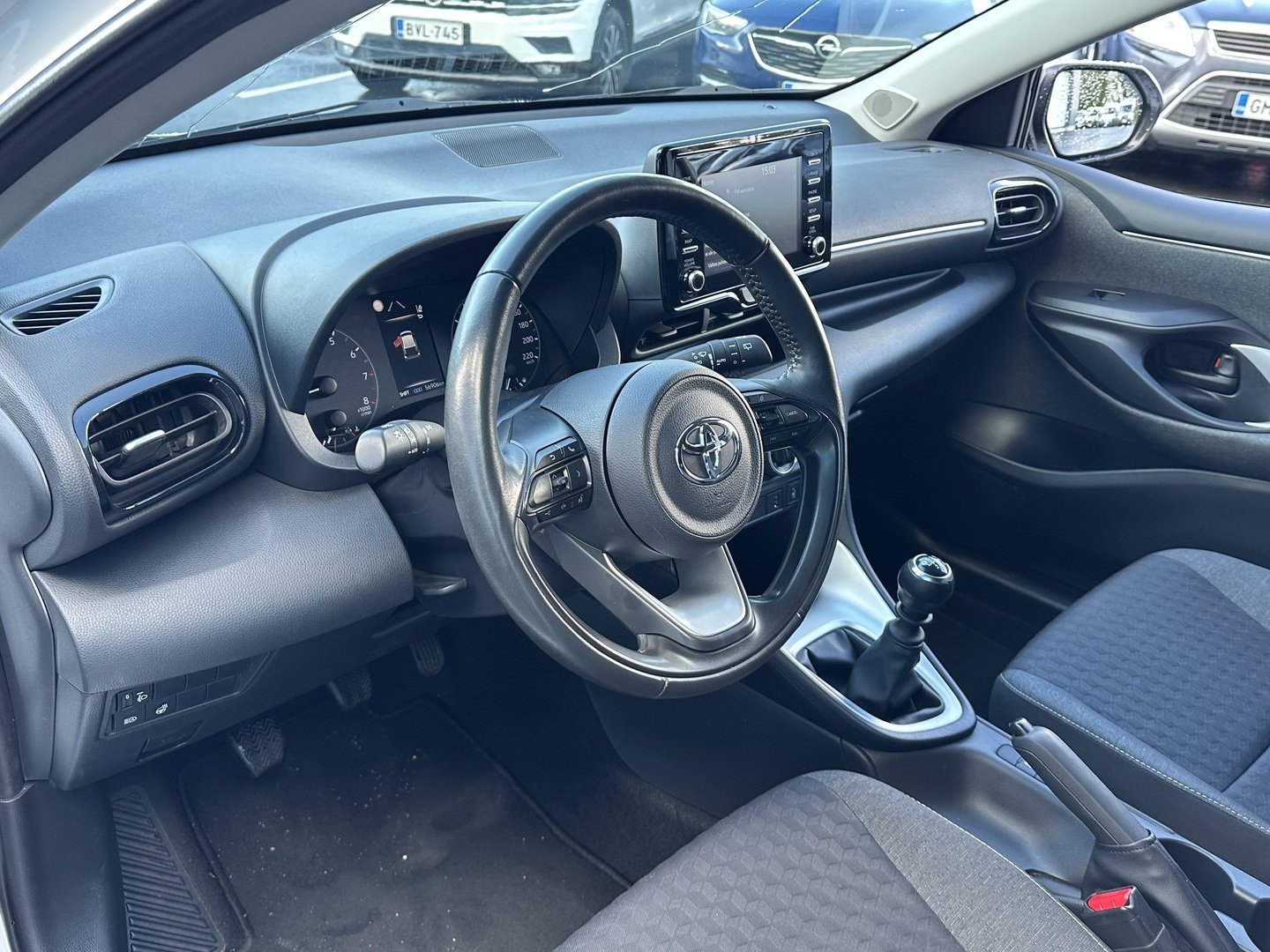 TOYOTA Yaris 2021