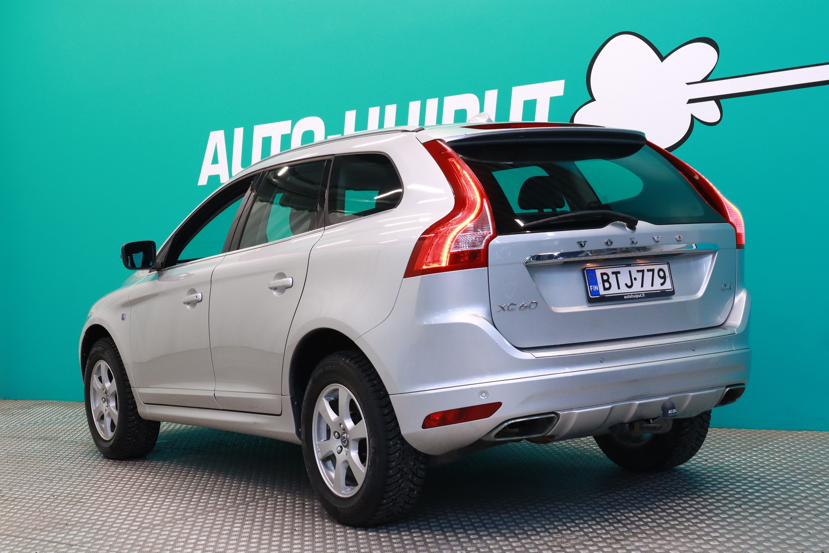 VOLVO XC60 2015