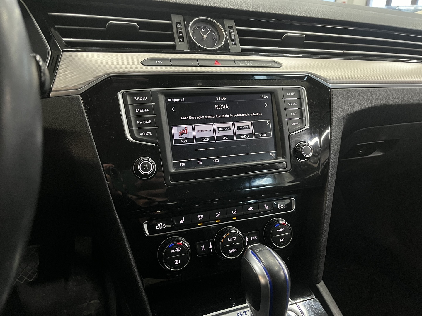 VOLKSWAGEN Passat 2016