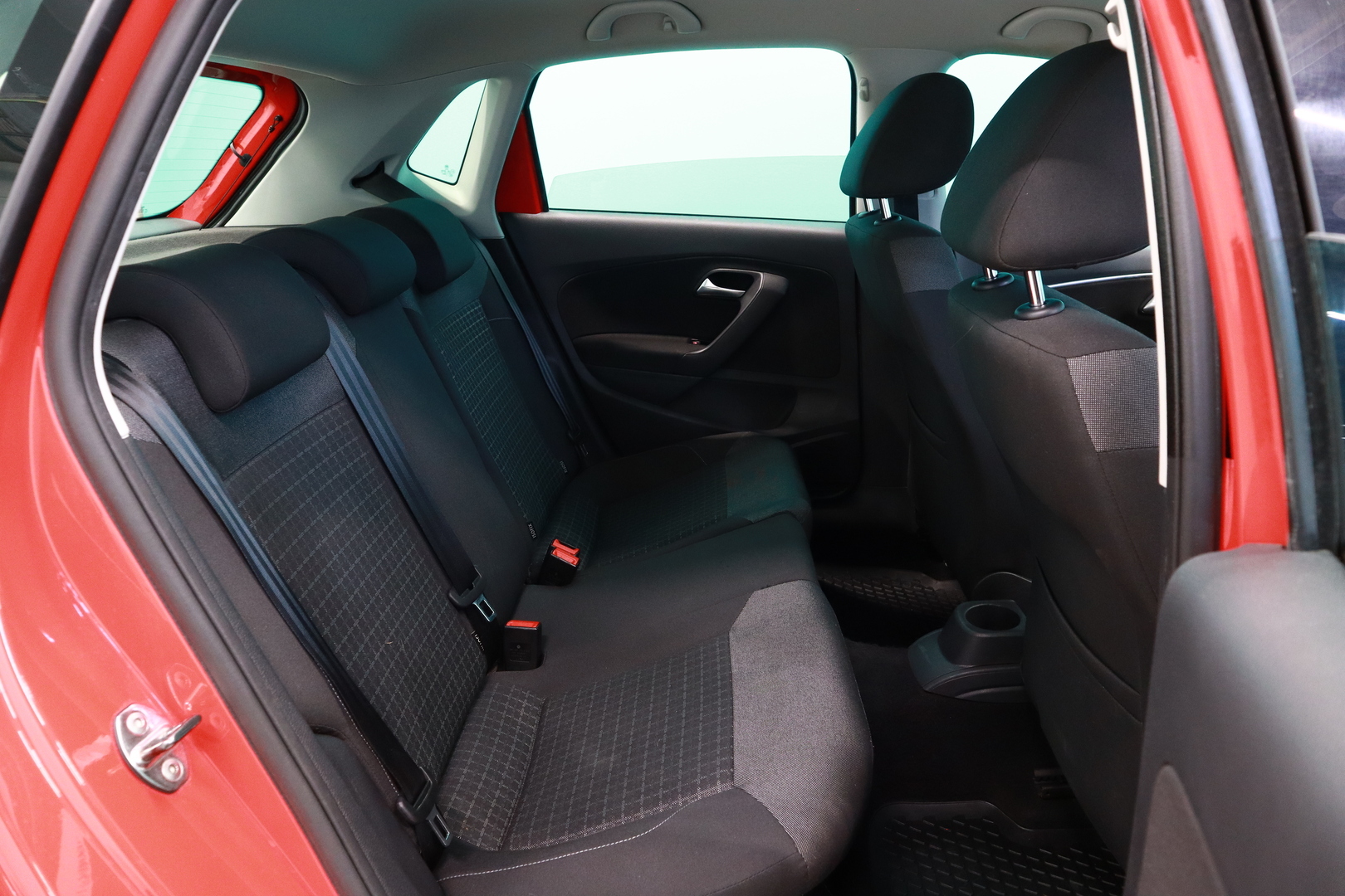 VOLKSWAGEN Polo 2015