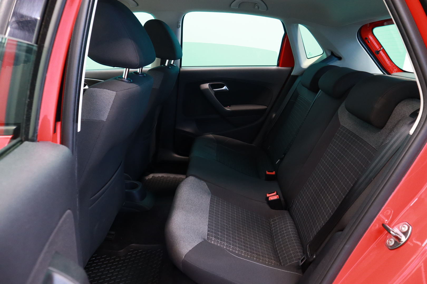 VOLKSWAGEN Polo 2015