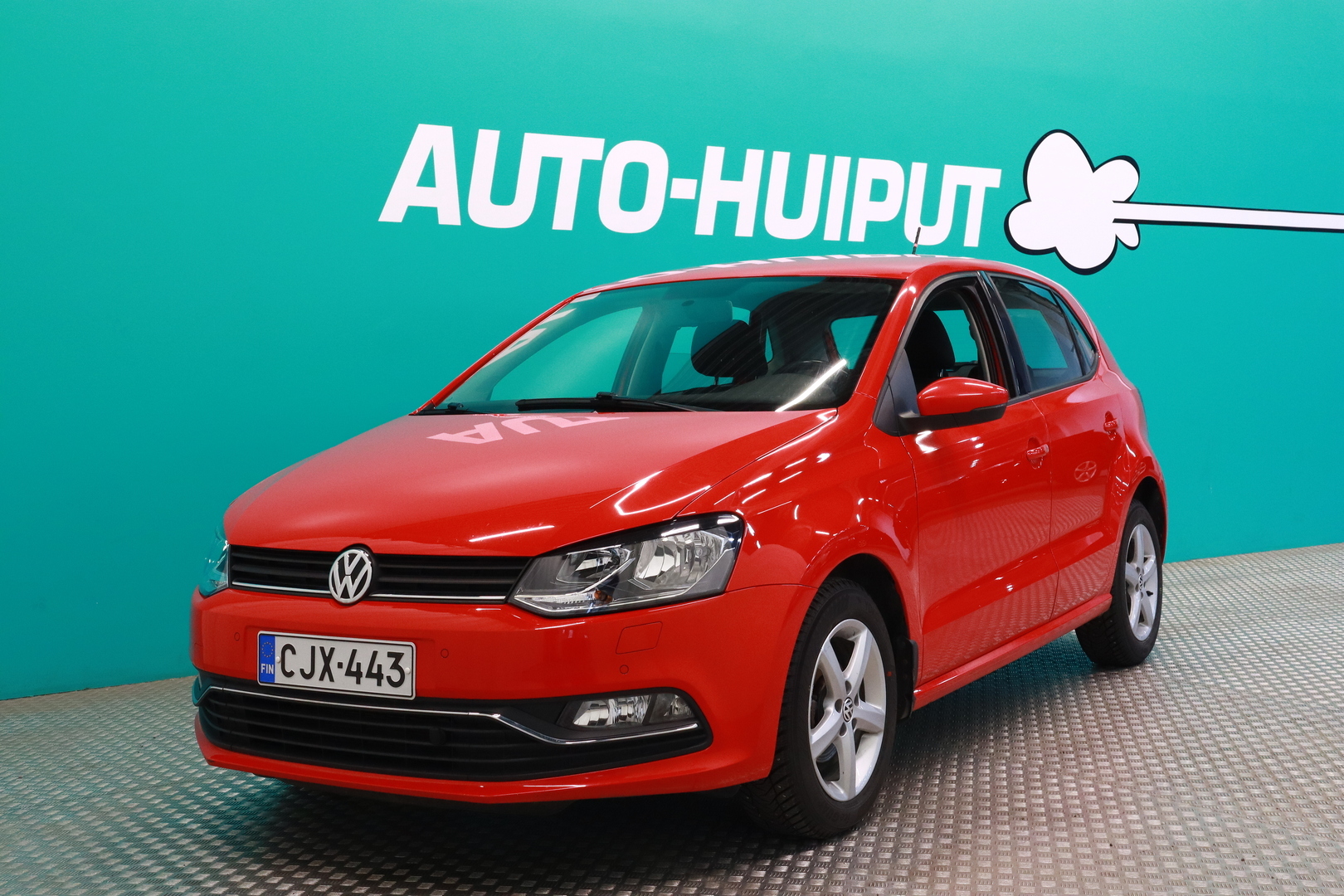 VOLKSWAGEN Polo 2015