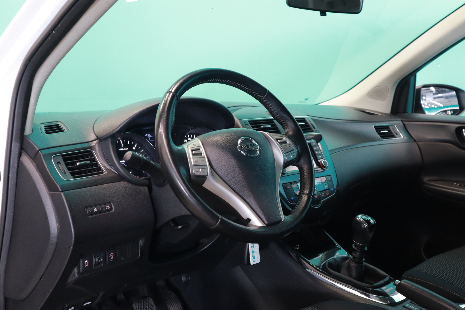 NISSAN Pulsar 2015