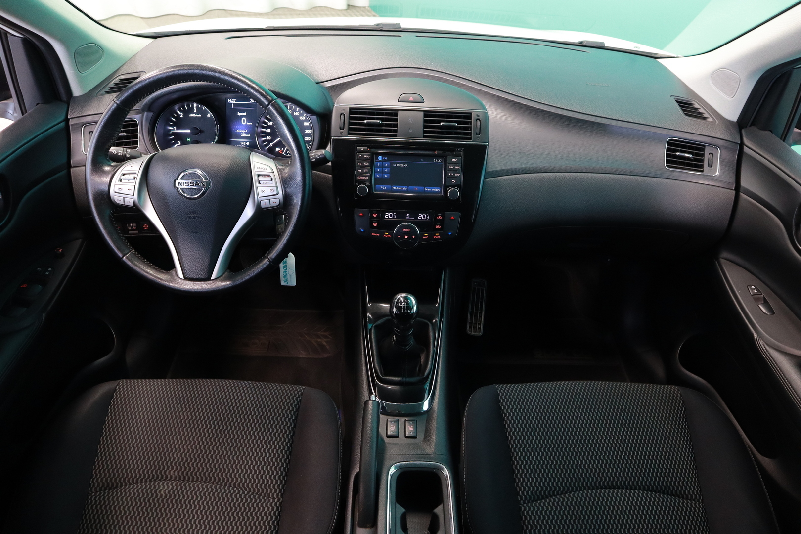 NISSAN Pulsar 2015