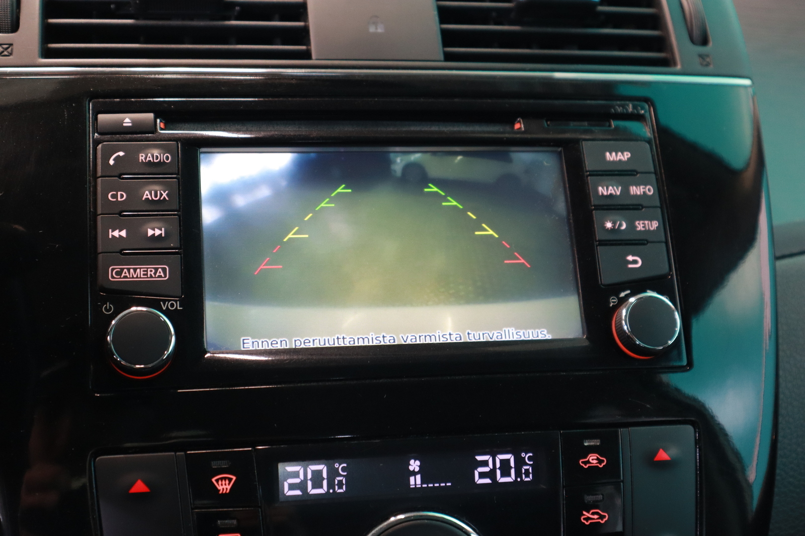 NISSAN Pulsar 2015