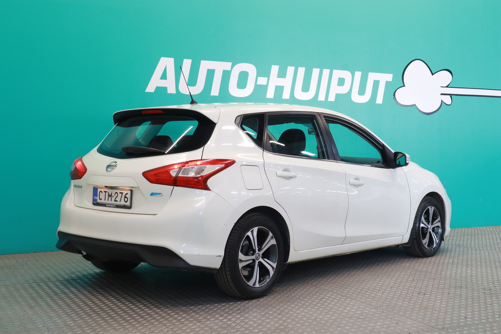 NISSAN Pulsar 2015