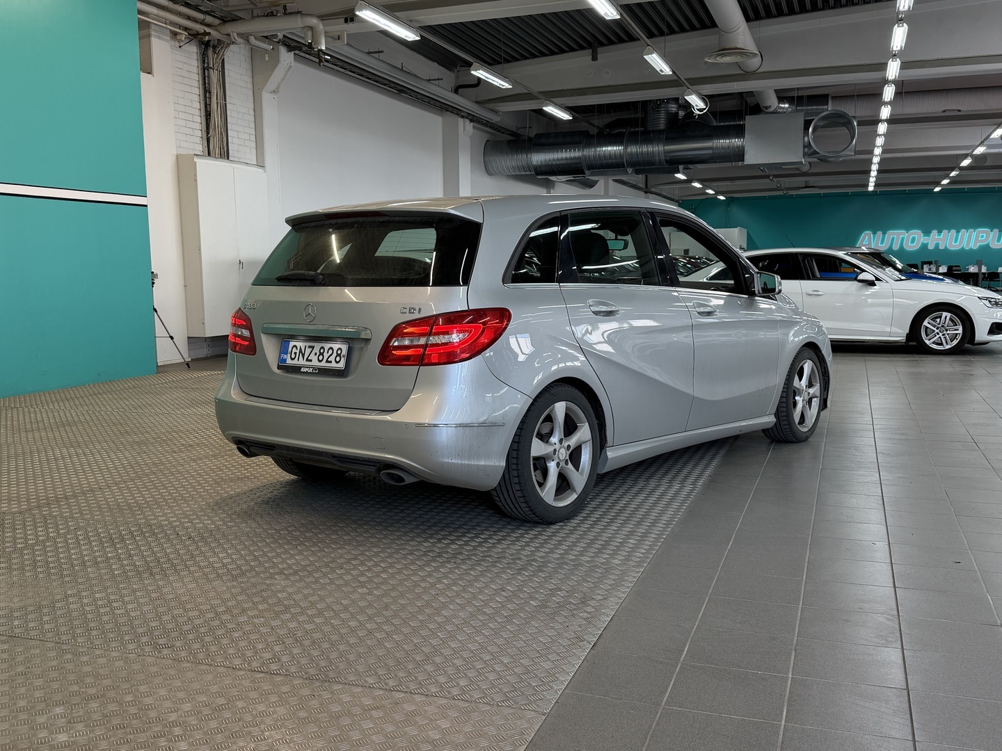 MERCEDES-BENZ B 2013