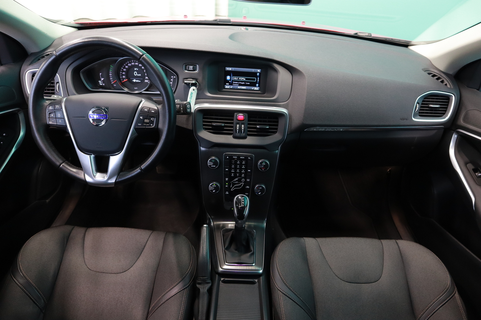 VOLVO V40 Cross Country 2016