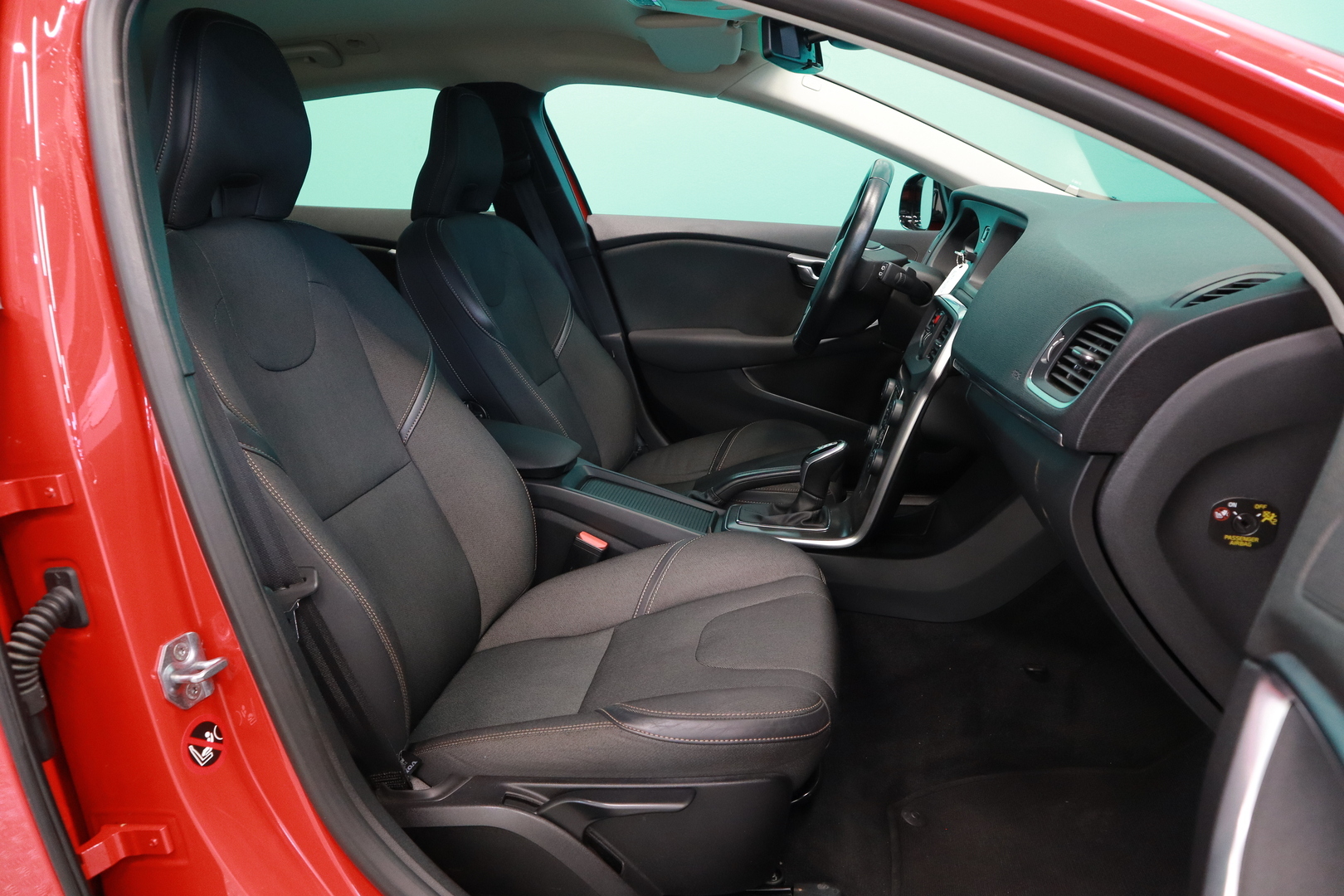 VOLVO V40 Cross Country 2016