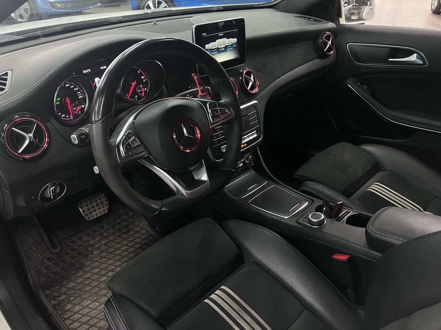 MERCEDES-BENZ A 2018