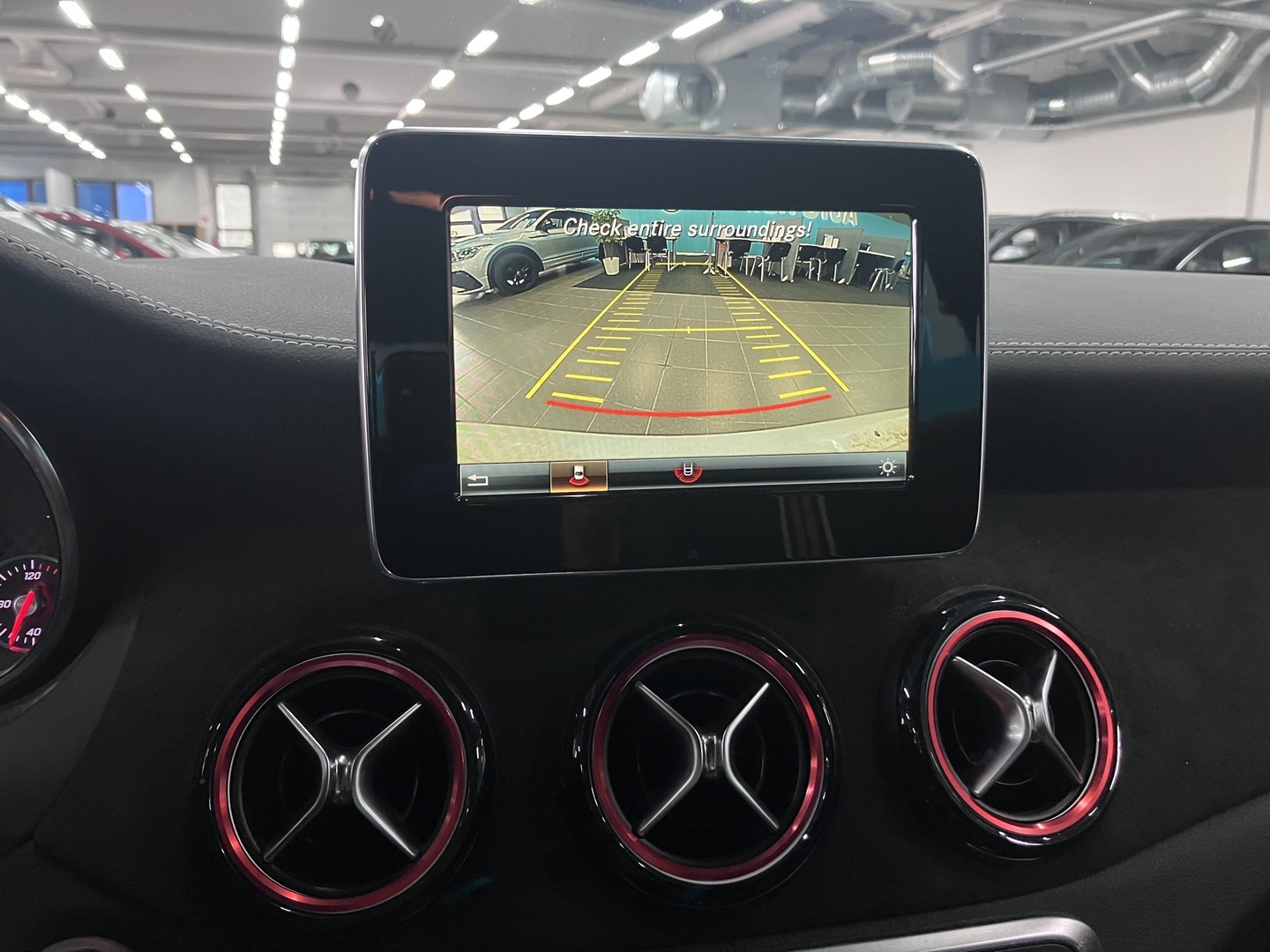 MERCEDES-BENZ A 2018