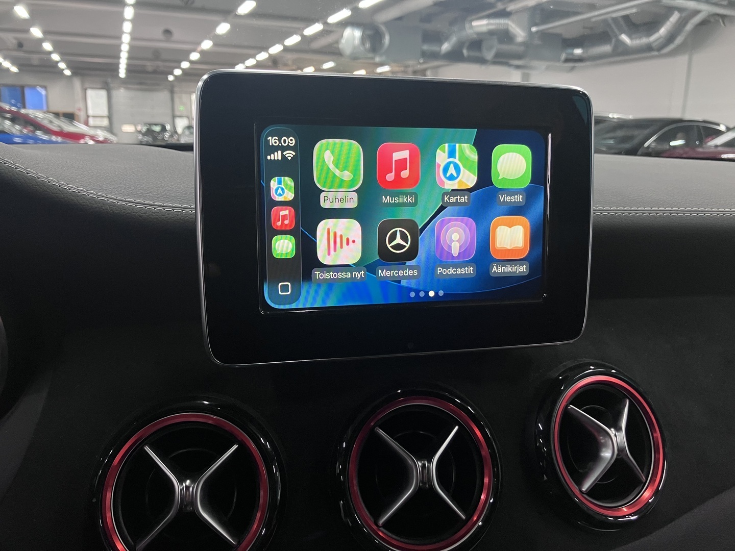 MERCEDES-BENZ A 2018