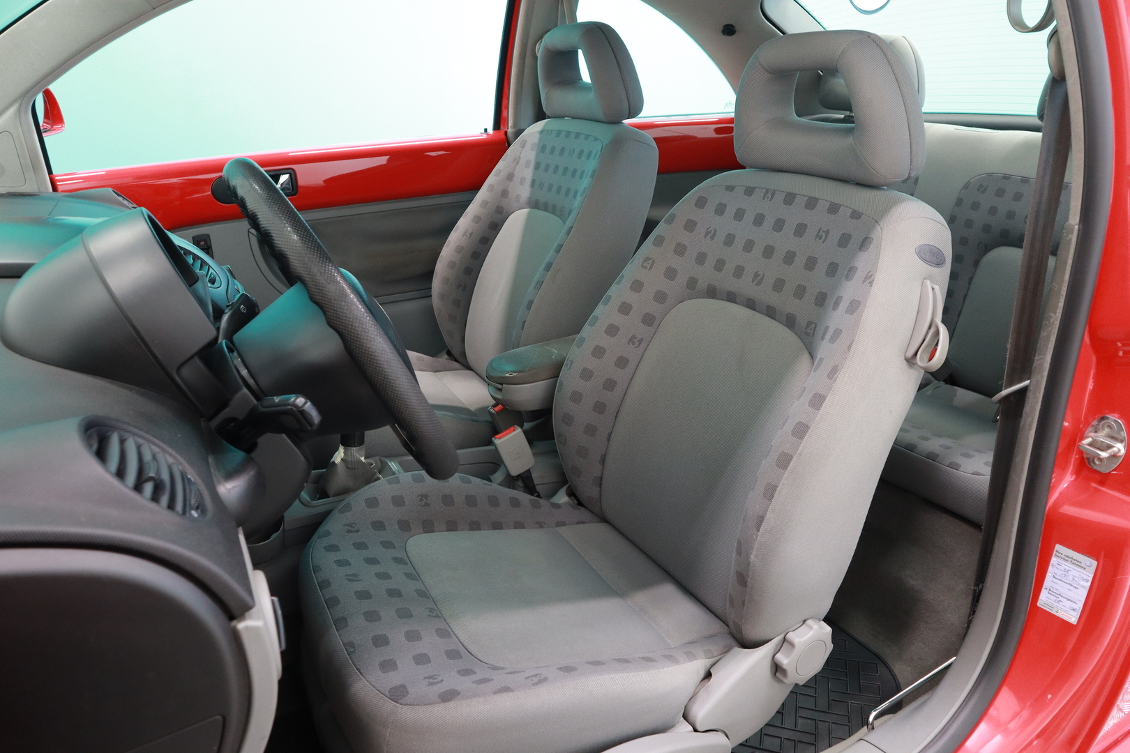 VOLKSWAGEN New Beetle 1999
