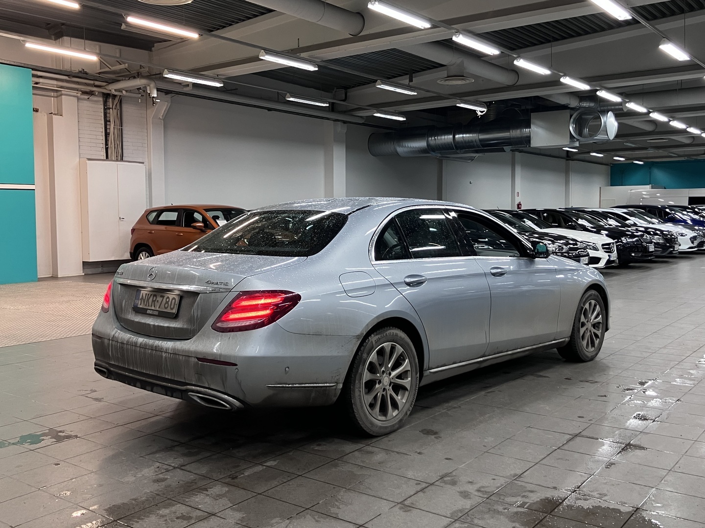 MERCEDES-BENZ E 2017