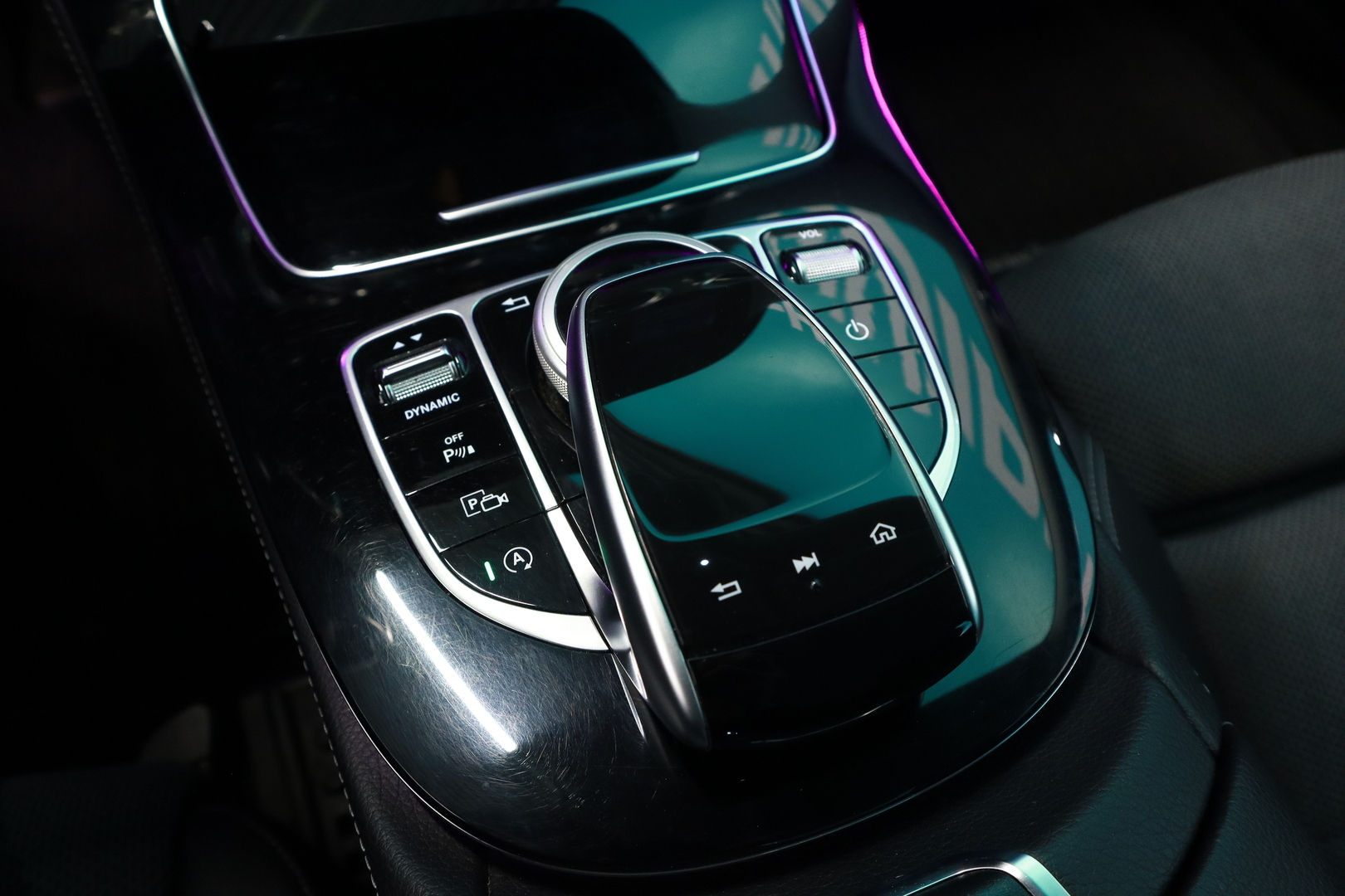 MERCEDES-BENZ E 2017