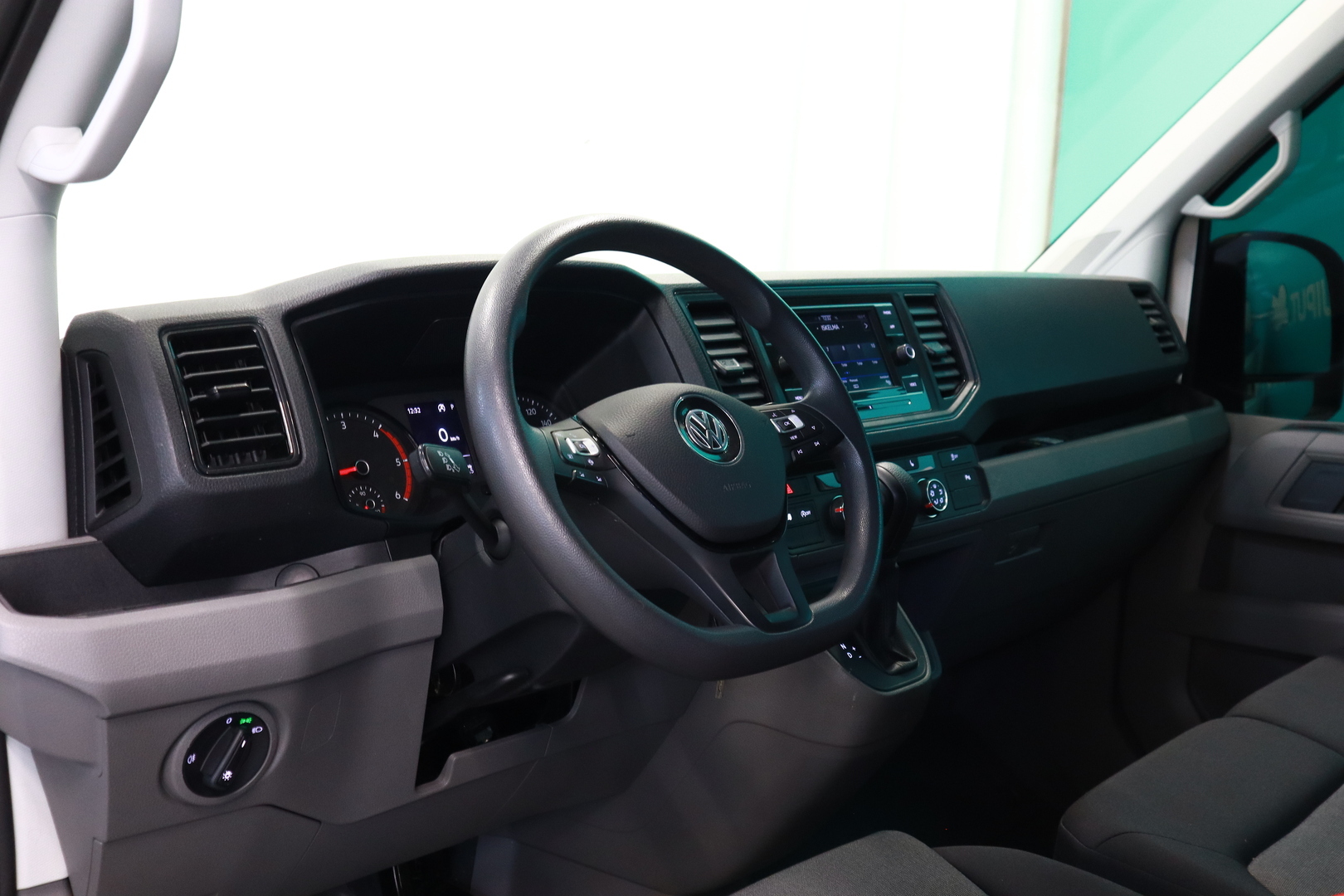 VOLKSWAGEN Crafter 2023