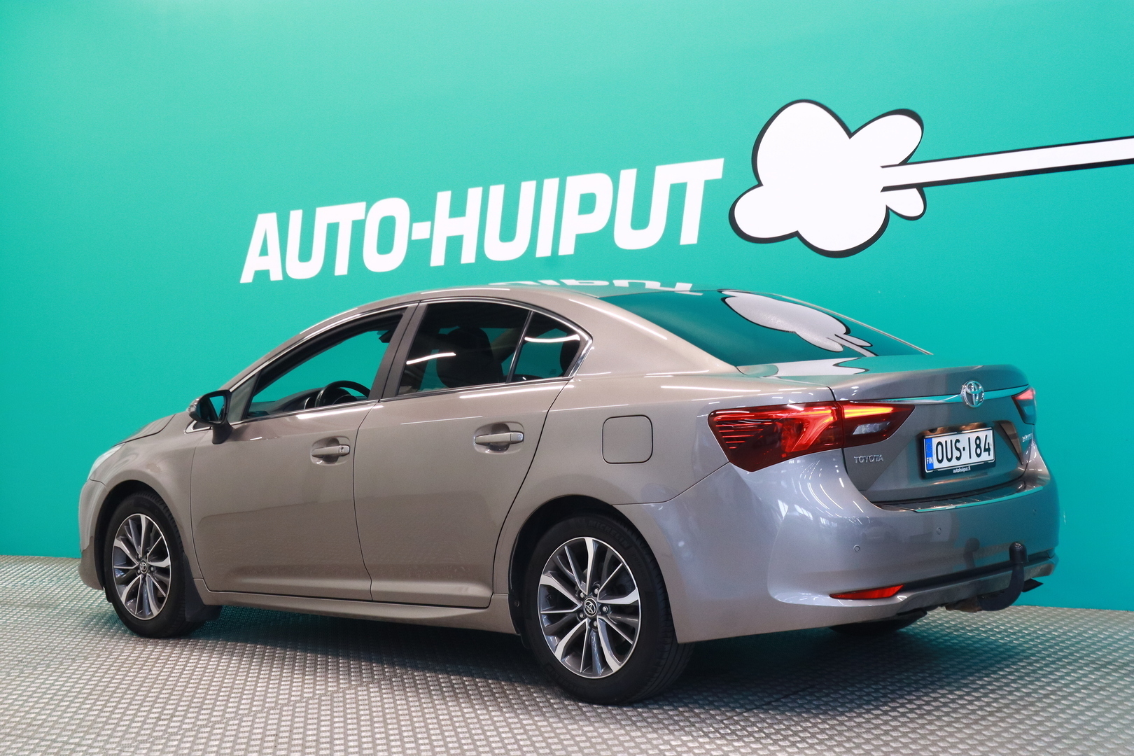 TOYOTA Avensis 2016