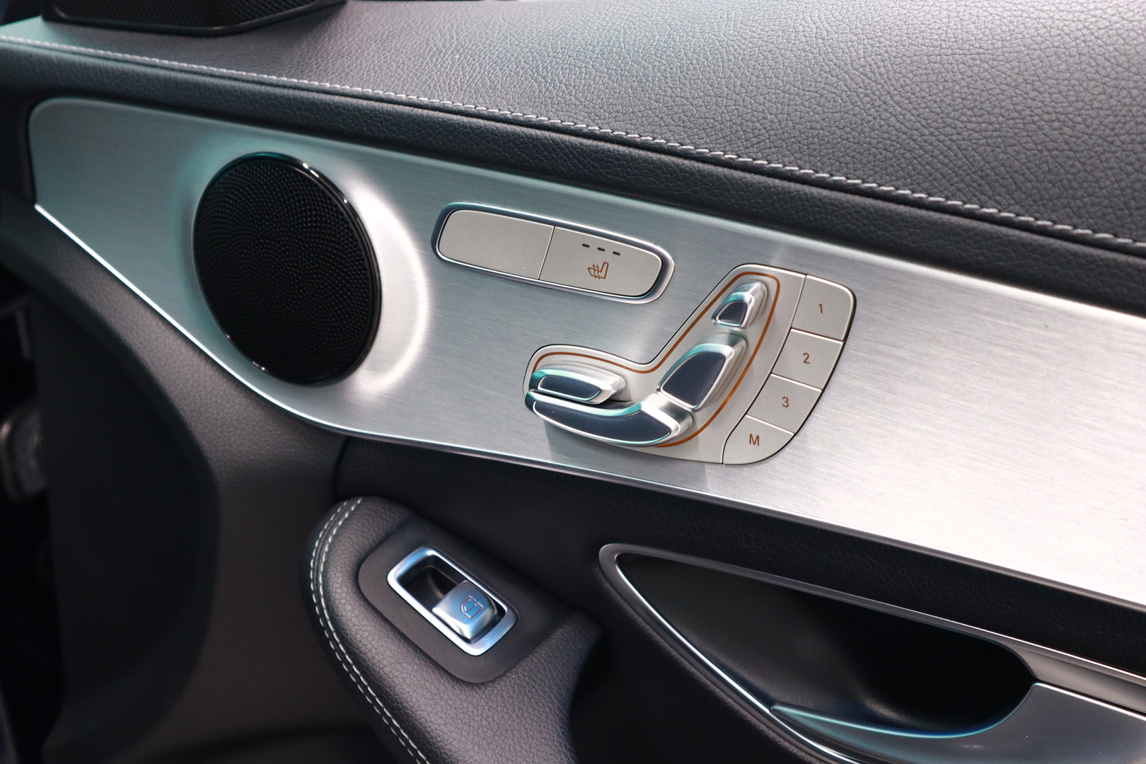 MERCEDES-BENZ C 2017