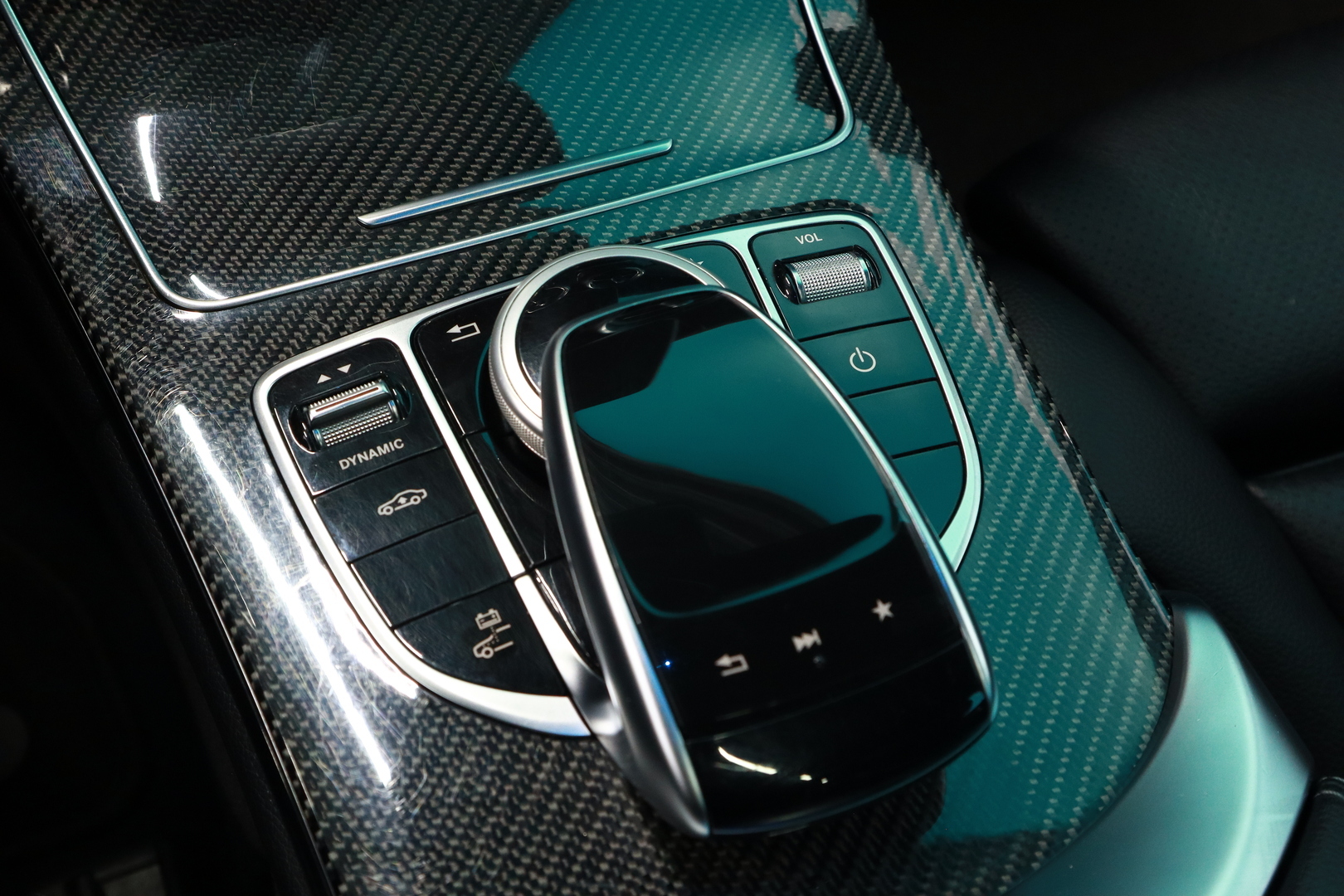 MERCEDES-BENZ C 2017