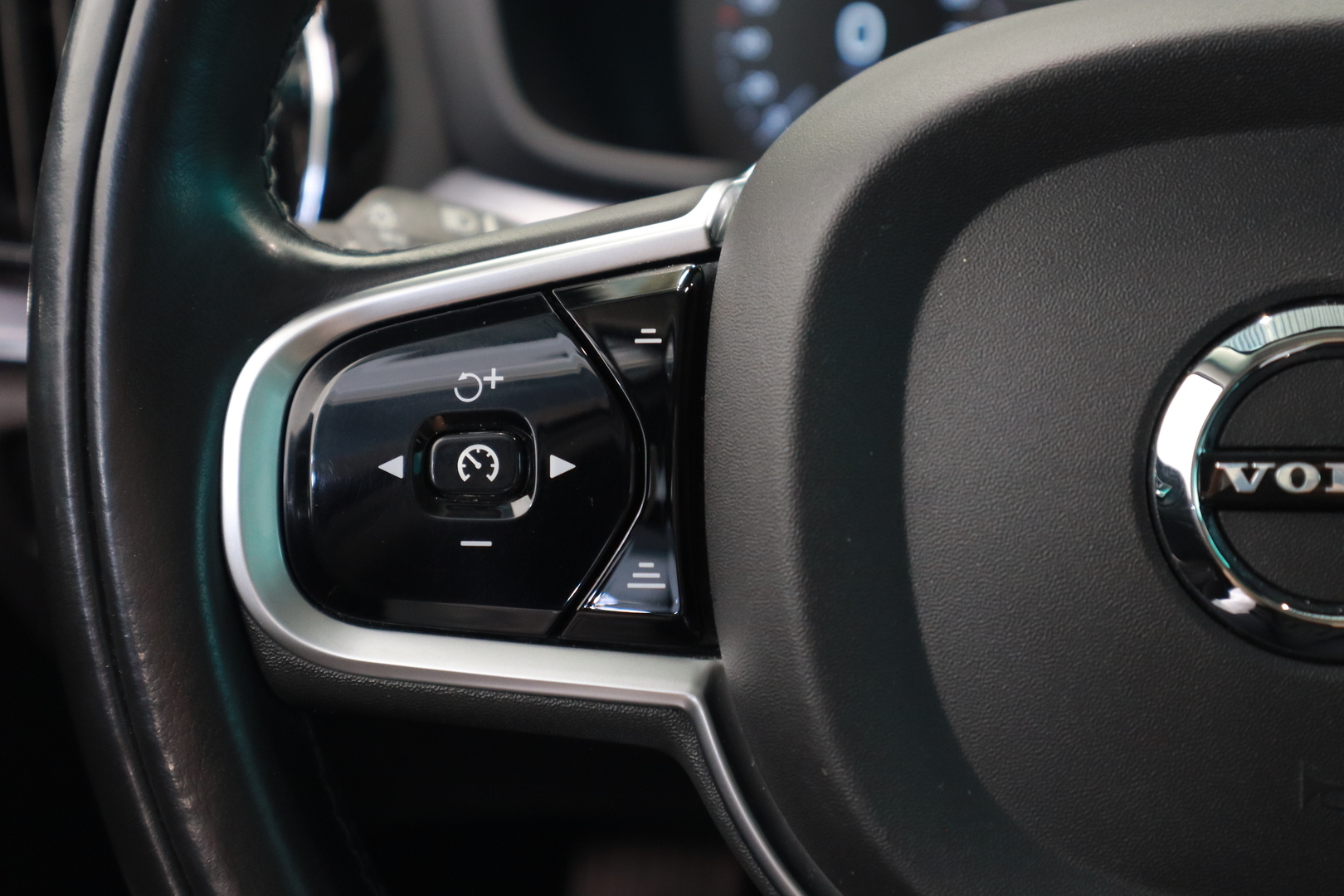 VOLVO V60 Cross Country 2019
