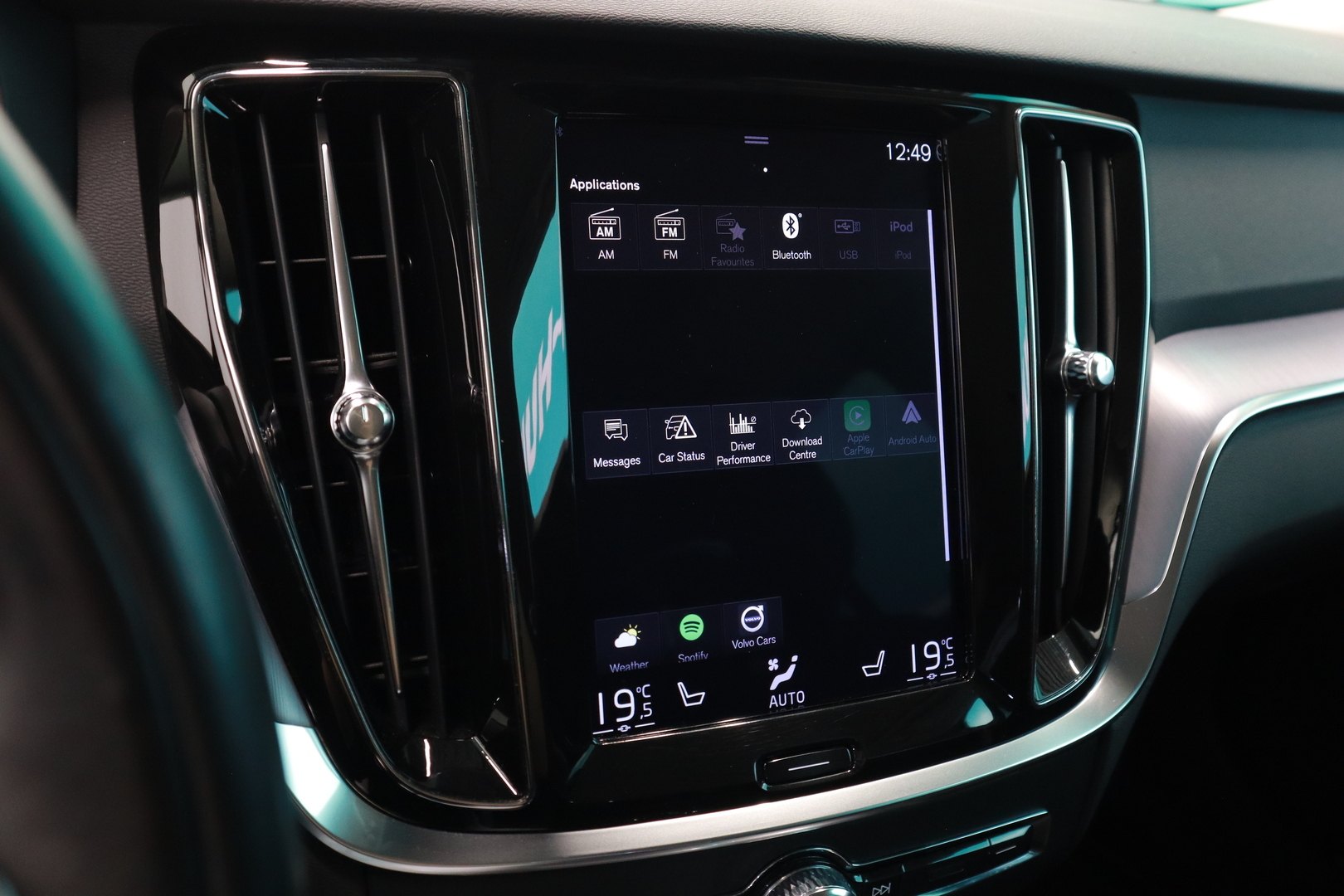 VOLVO V60 Cross Country 2019