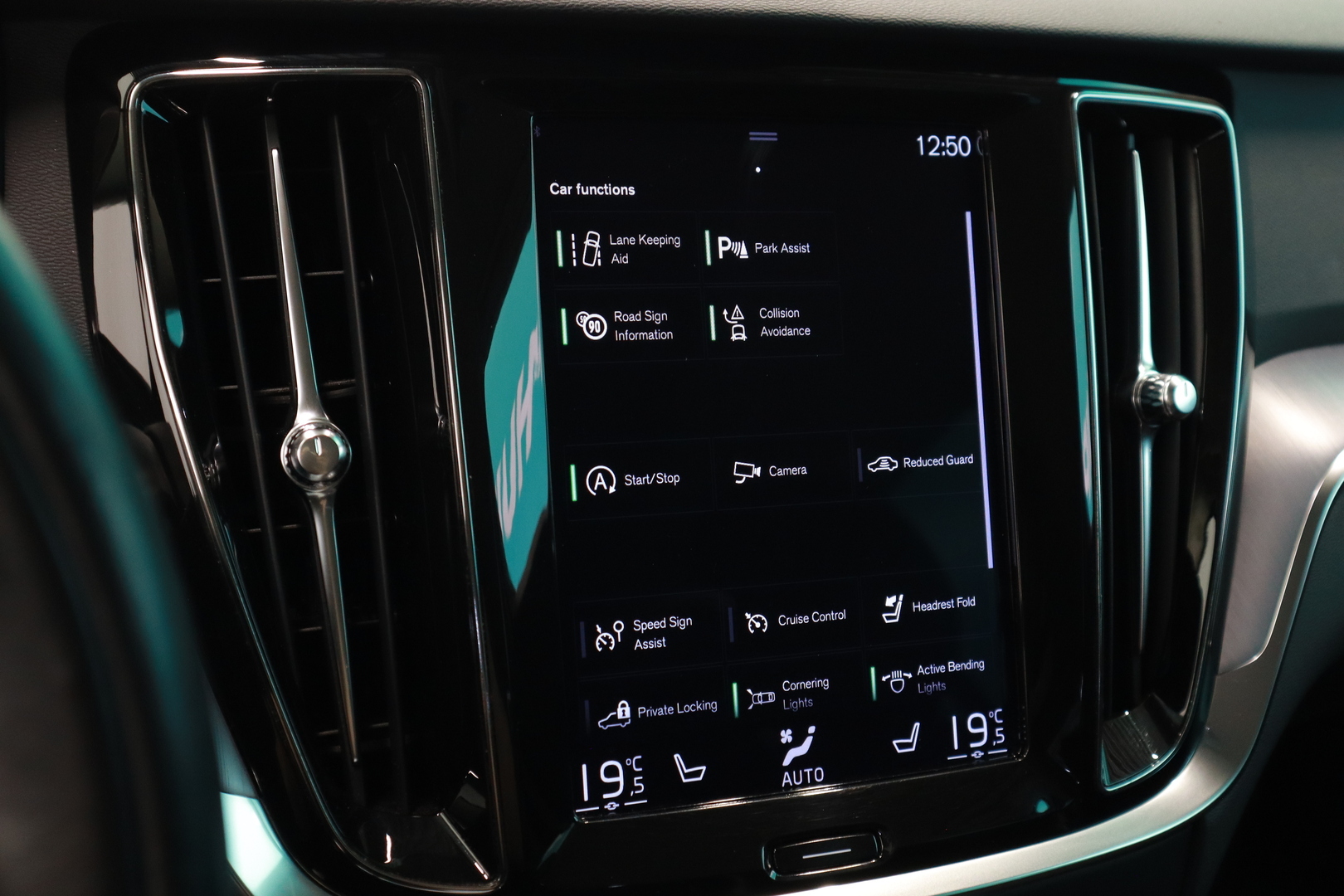 VOLVO V60 Cross Country 2019
