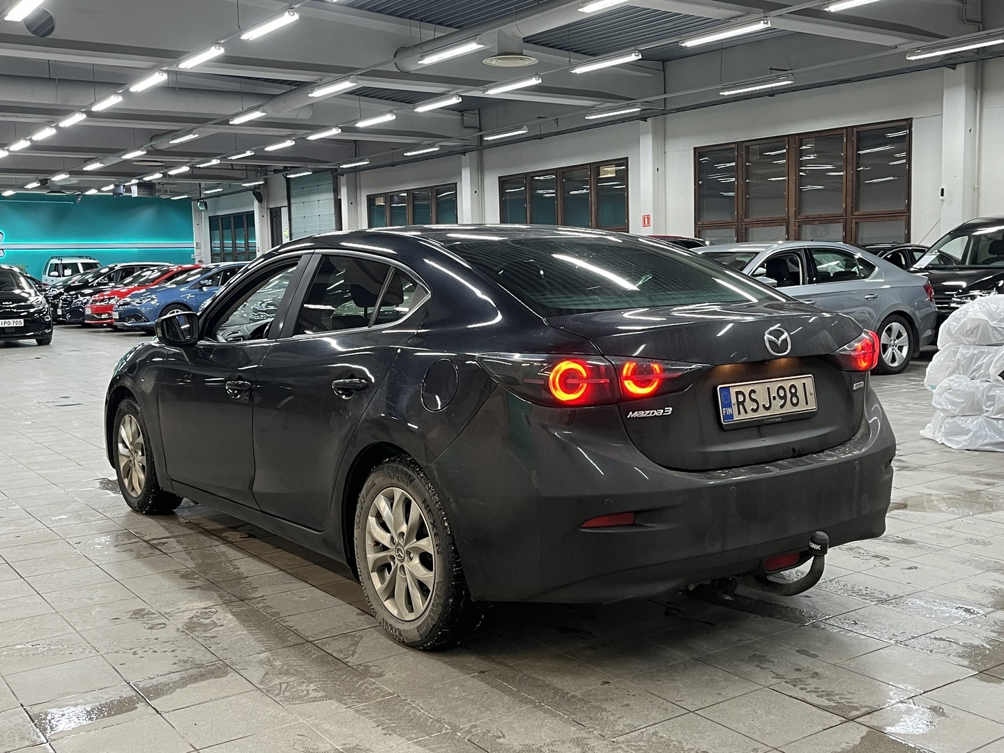 MAZDA 3 2015