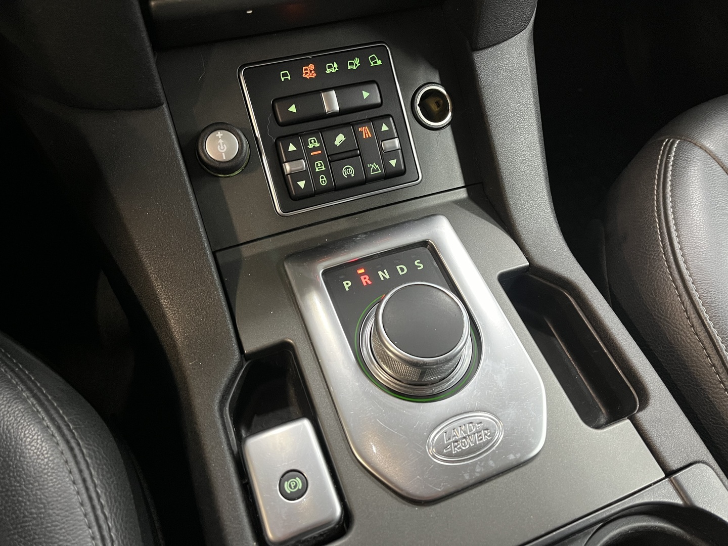 LAND ROVER Discovery 2016