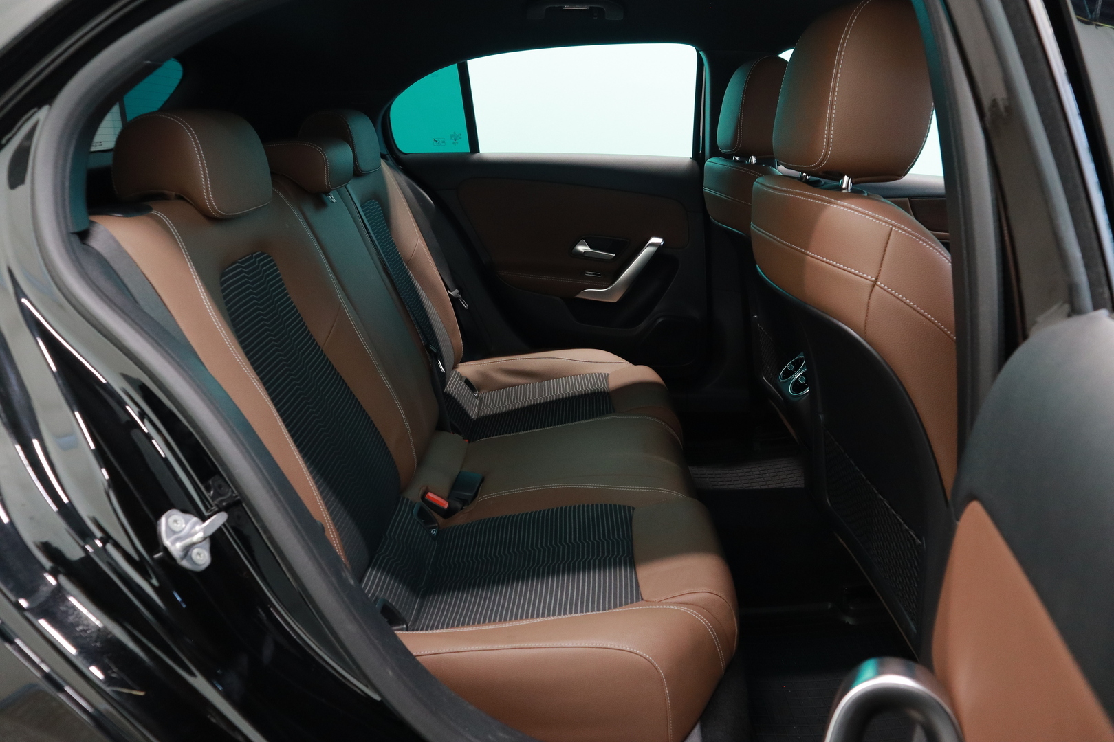 MERCEDES-BENZ A 2020
