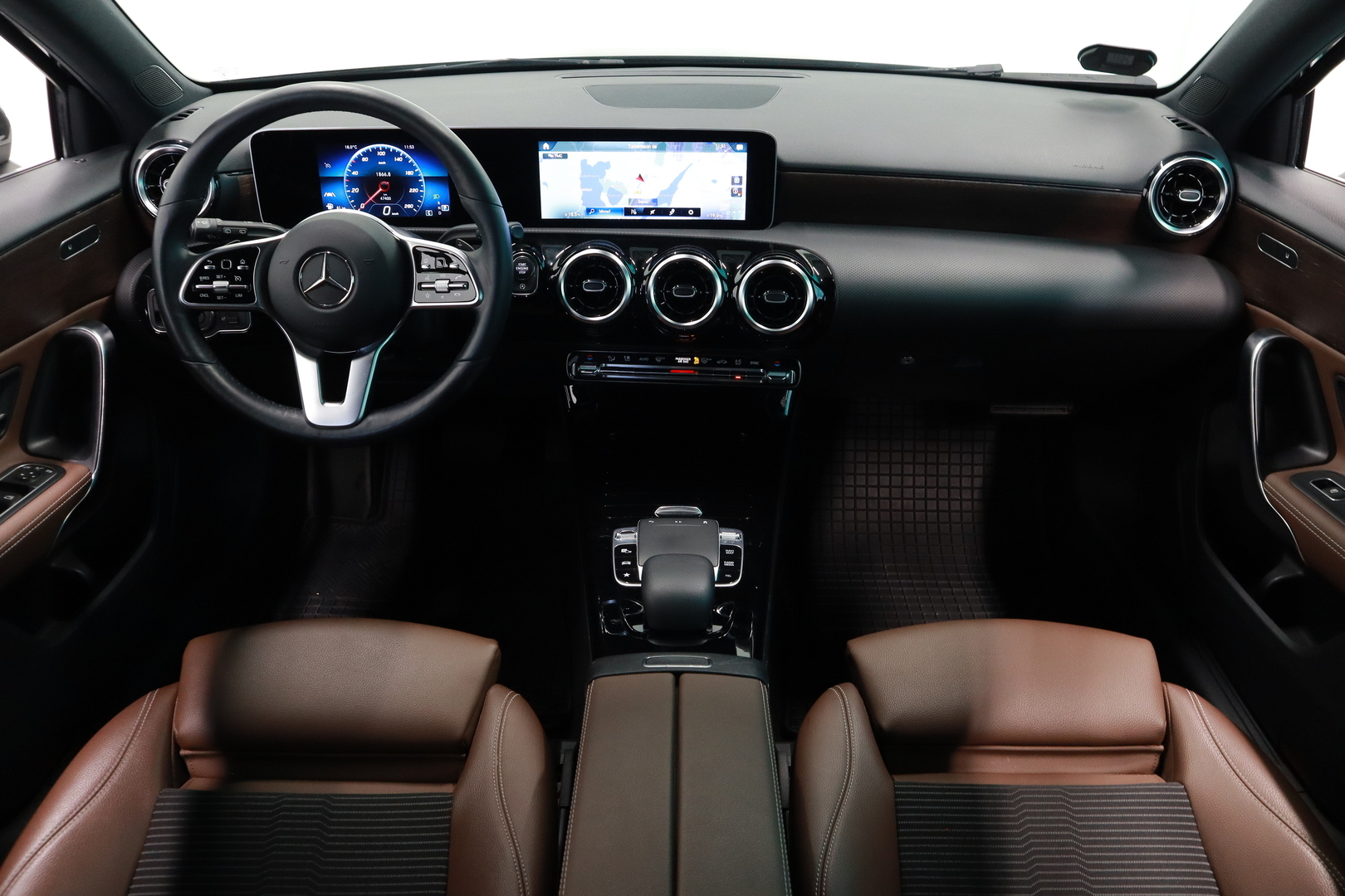MERCEDES-BENZ A 2020