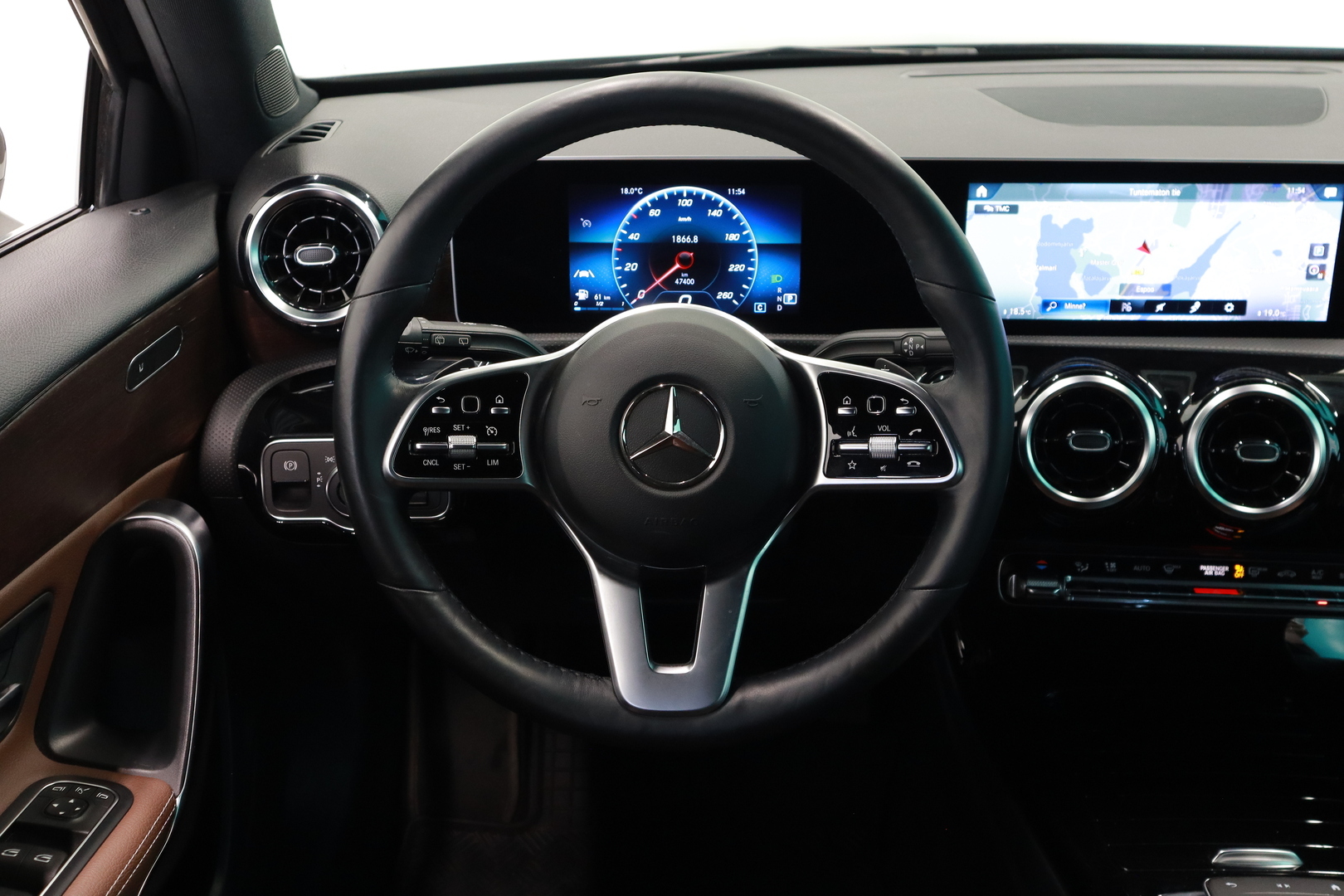 MERCEDES-BENZ A 2020