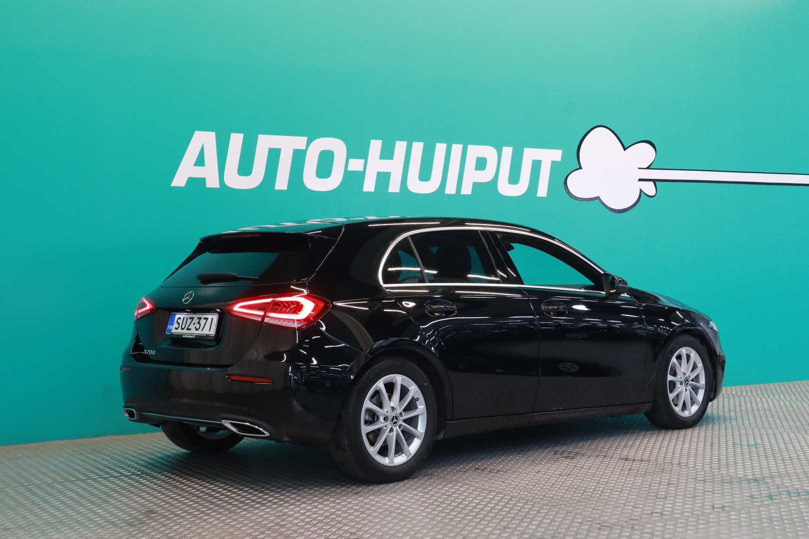 MERCEDES-BENZ A 2020