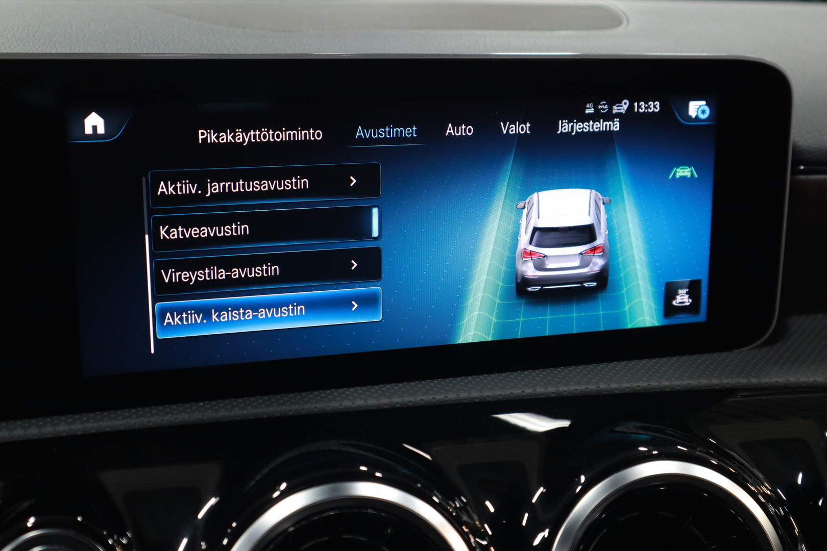 MERCEDES-BENZ A 2020