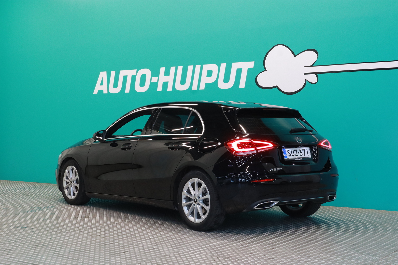 MERCEDES-BENZ A 2020