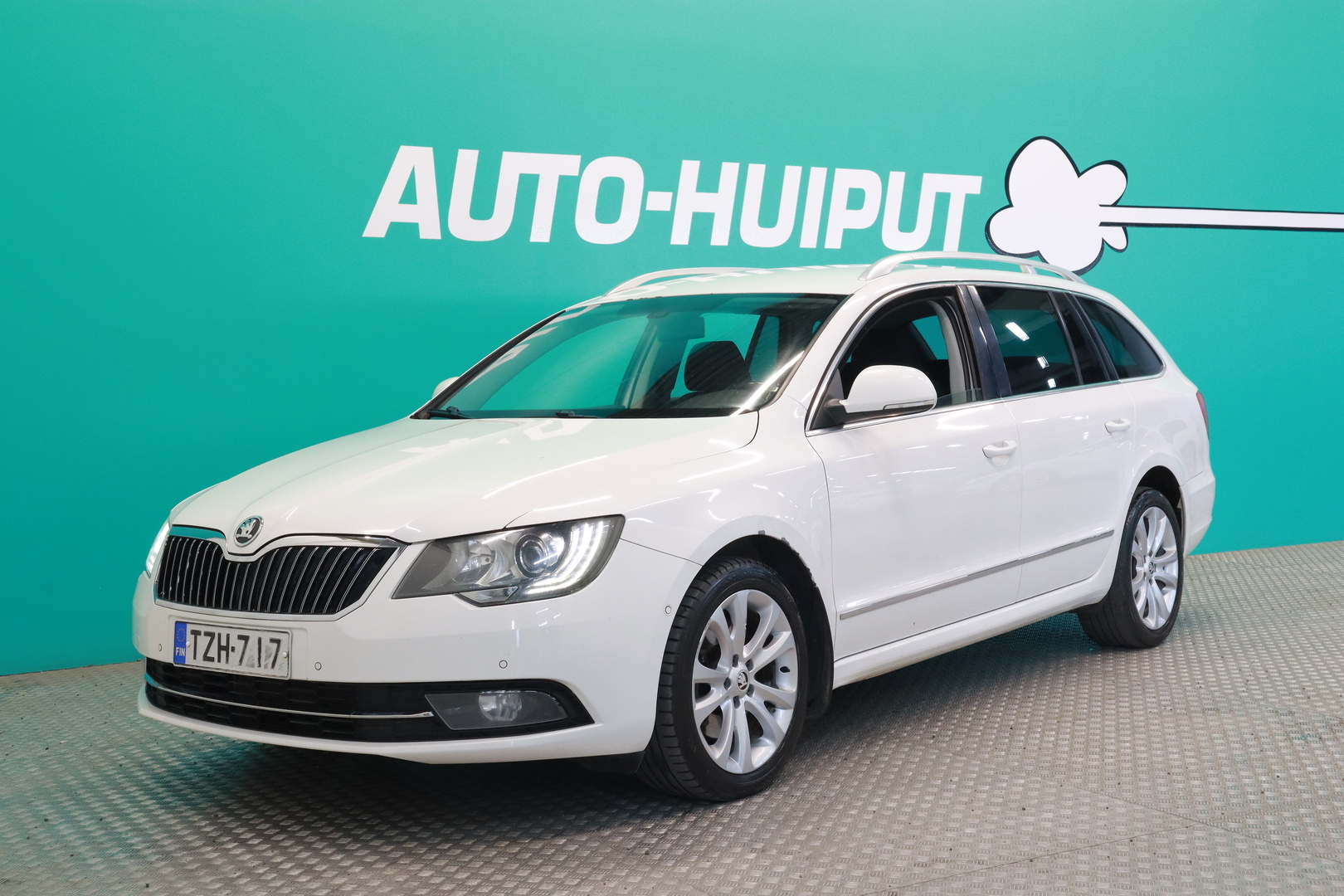 SKODA Superb 2014